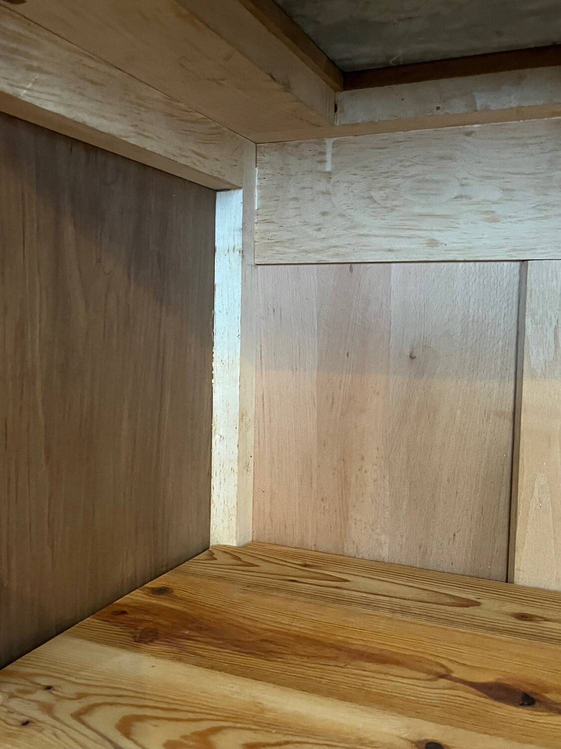 Art Deco 2-door sideboard