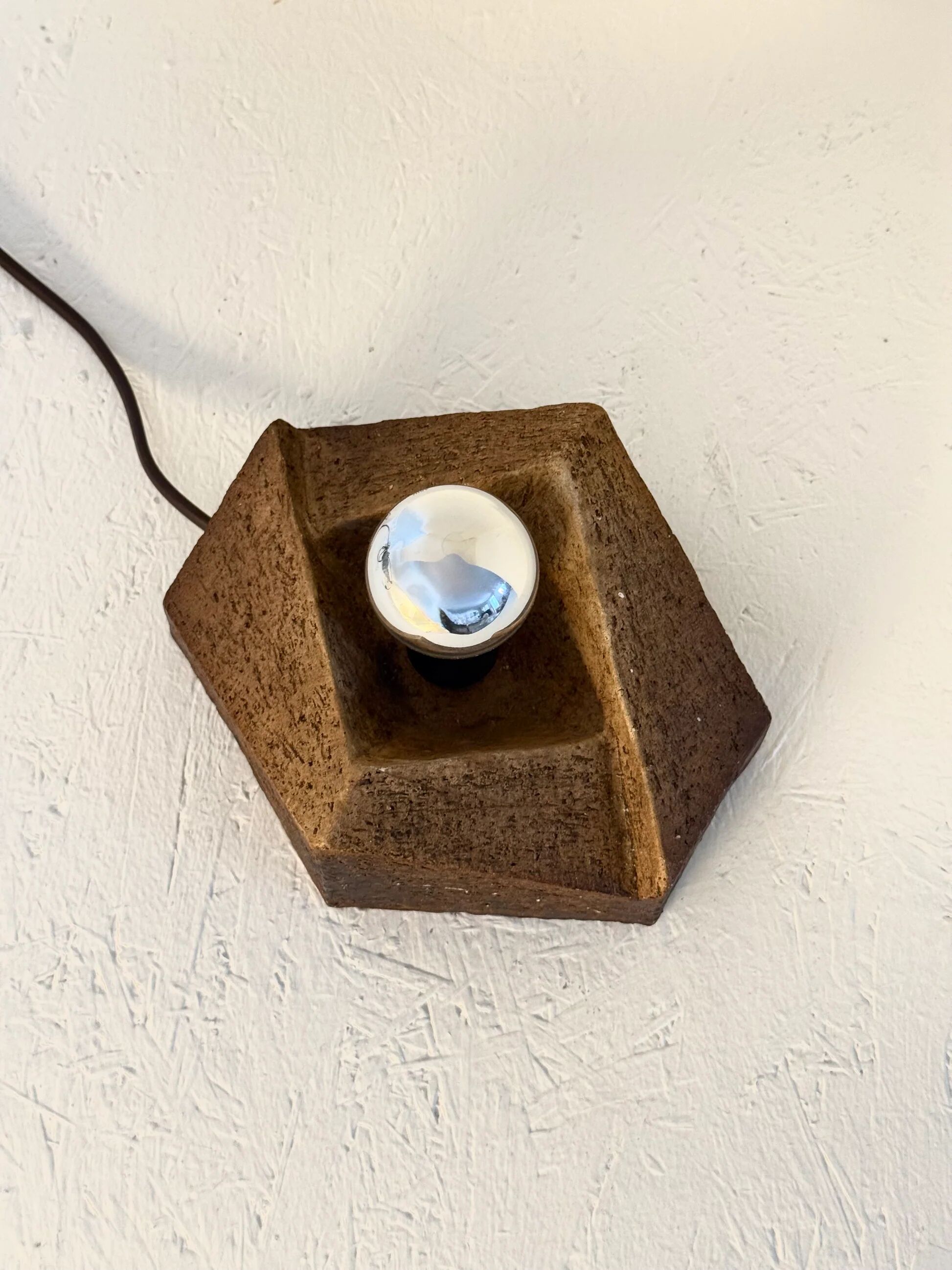 Lampe murale en céramique vintage brutaliste