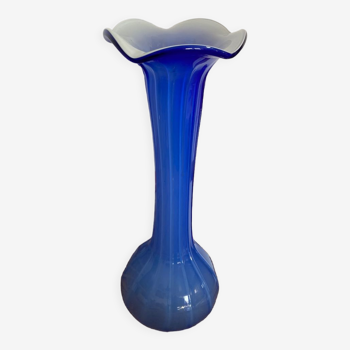 Vase beak corolla vintage blown glass