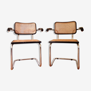 Paire de fauteuils avec accoudoirs Cesca B64 de Marcel Breuer