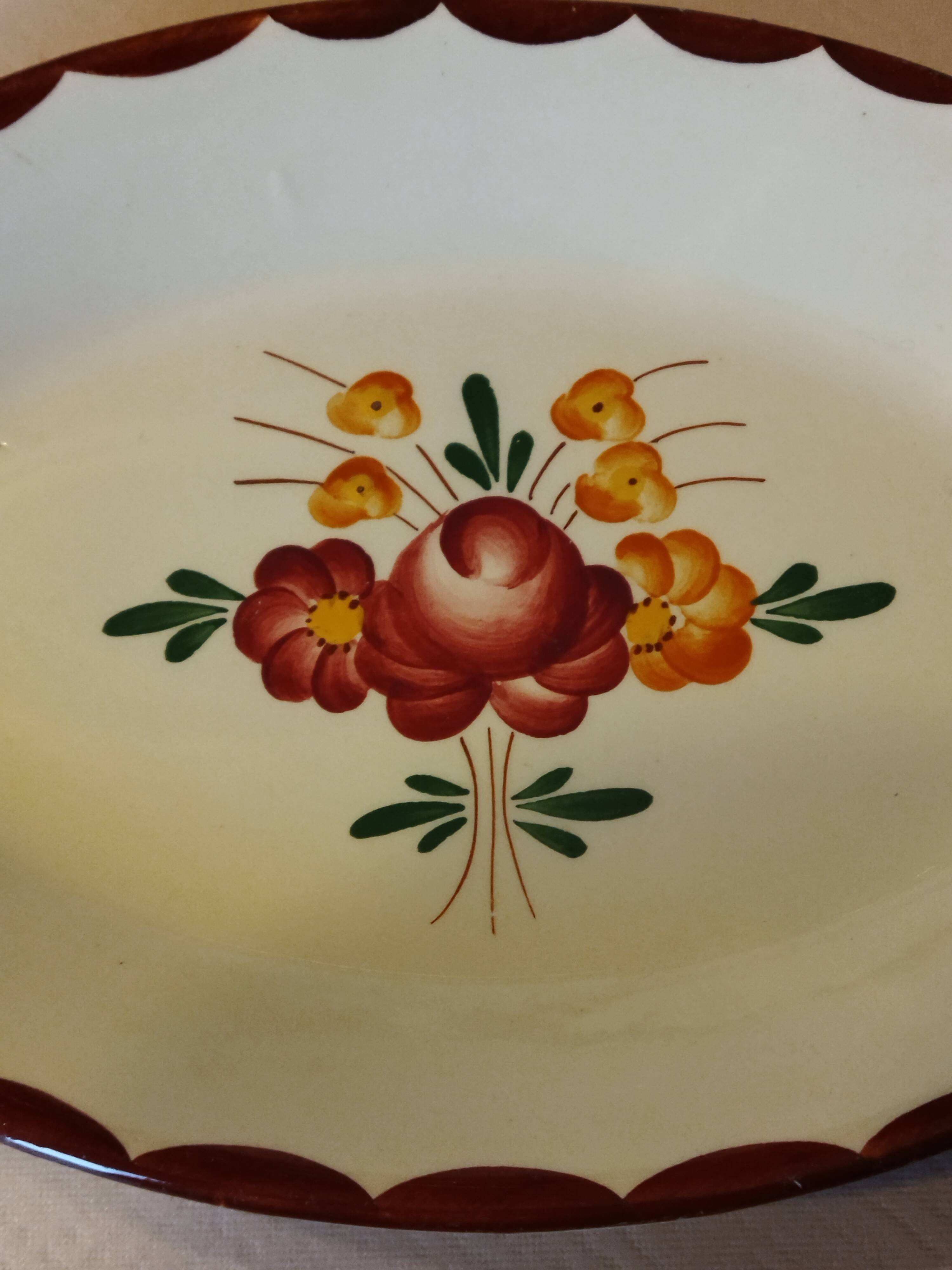 Longchamp Agen model sugar bowl and creamer on tray