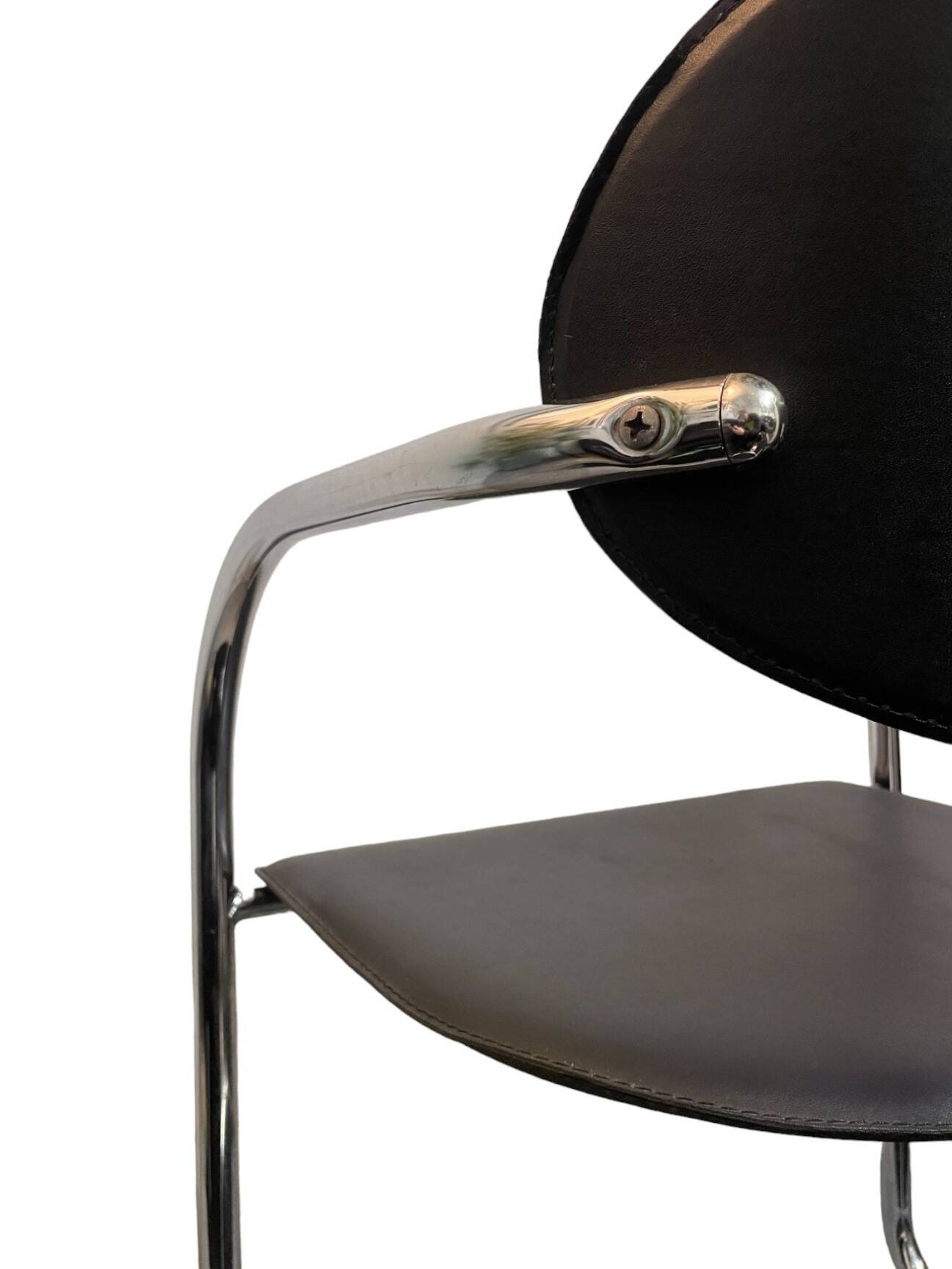 Vintage Bauhaus leather chair, Italy 1970