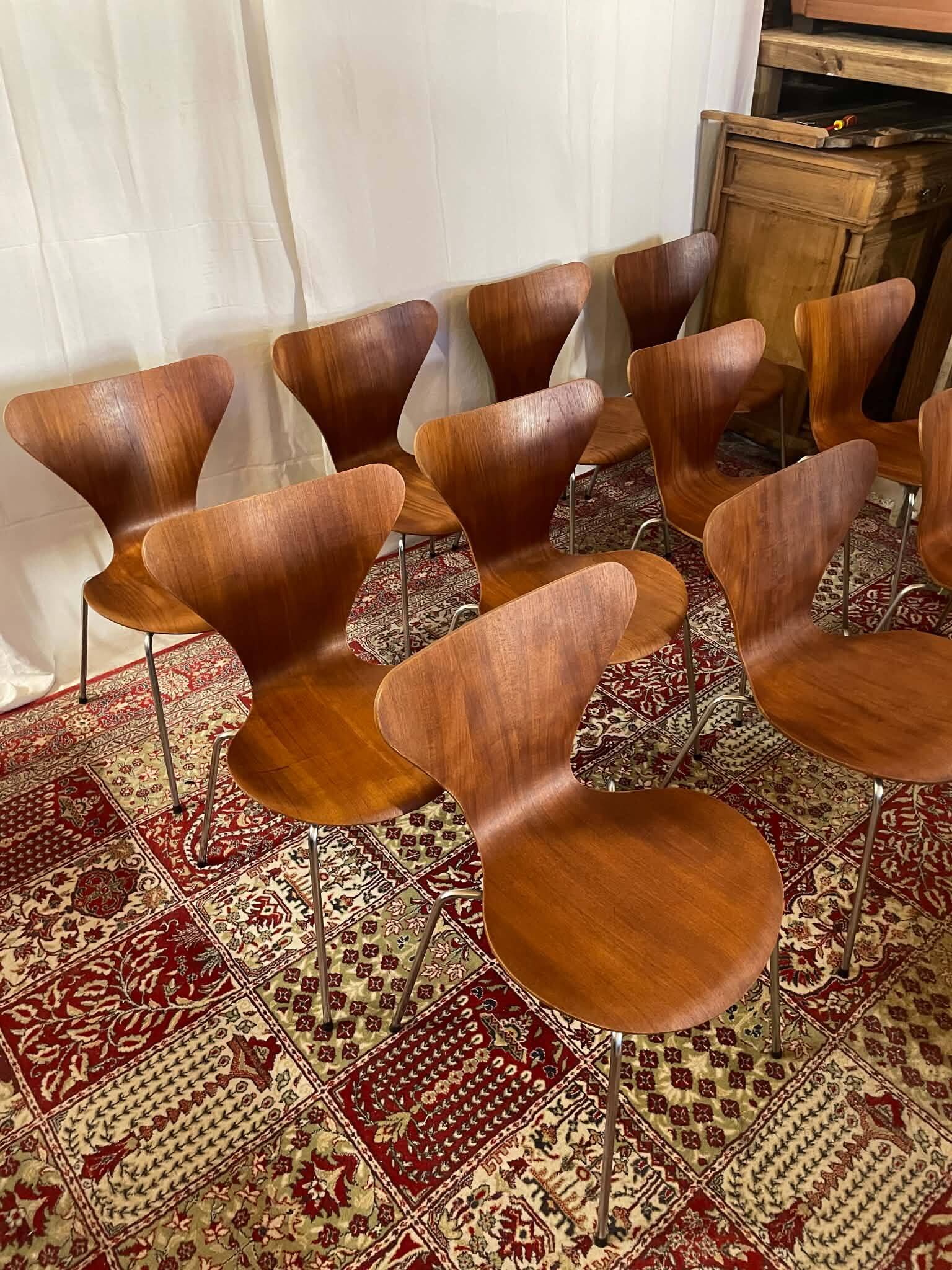 Set of 11 Series 7 3107 chairs in teak – Arne Jacobsen for Fritz Hansen