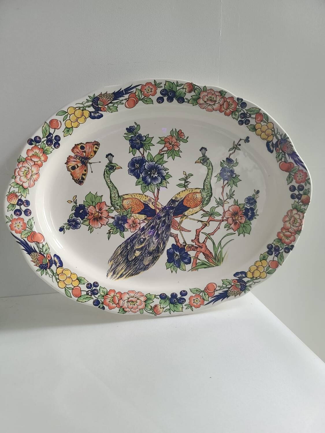Oval porcelain dish