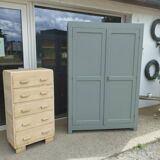 Green Parisian wardrobe