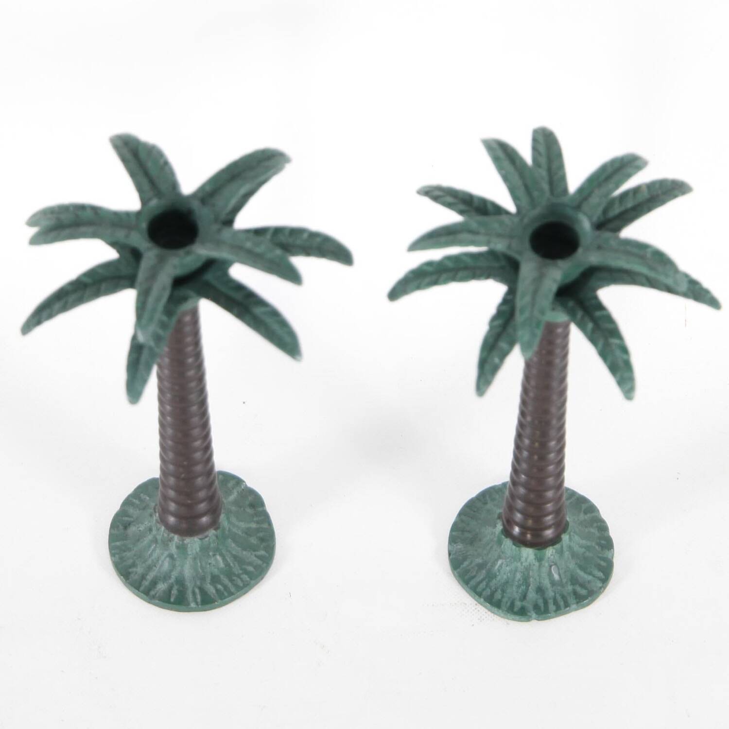 Lot de bougeoirs en laiton