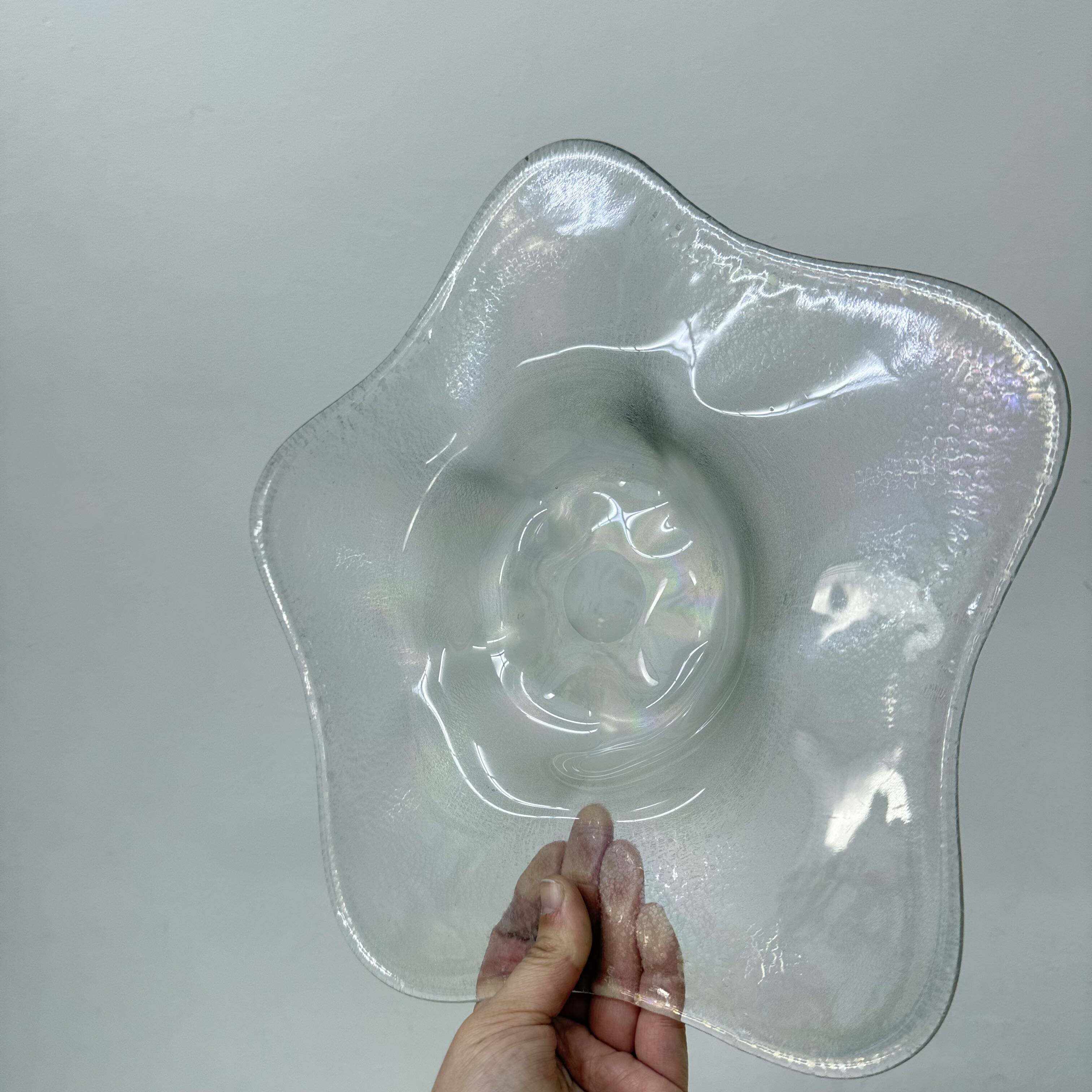 Antique bowl Willem Jacob Rozendaal for  Kristalunie Maastricht Coquille