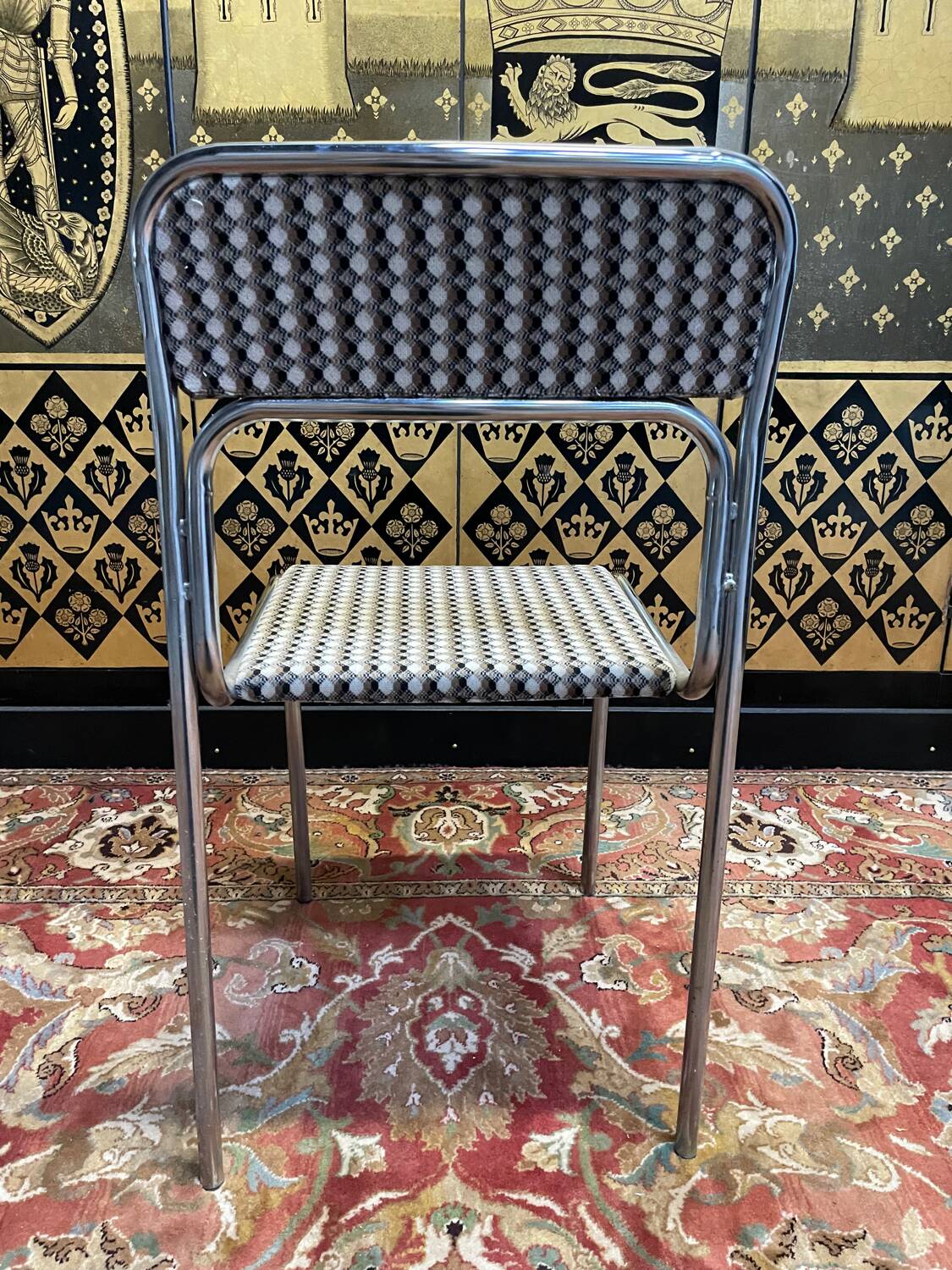 Suite de 6 chaises vintages 1970 chromées