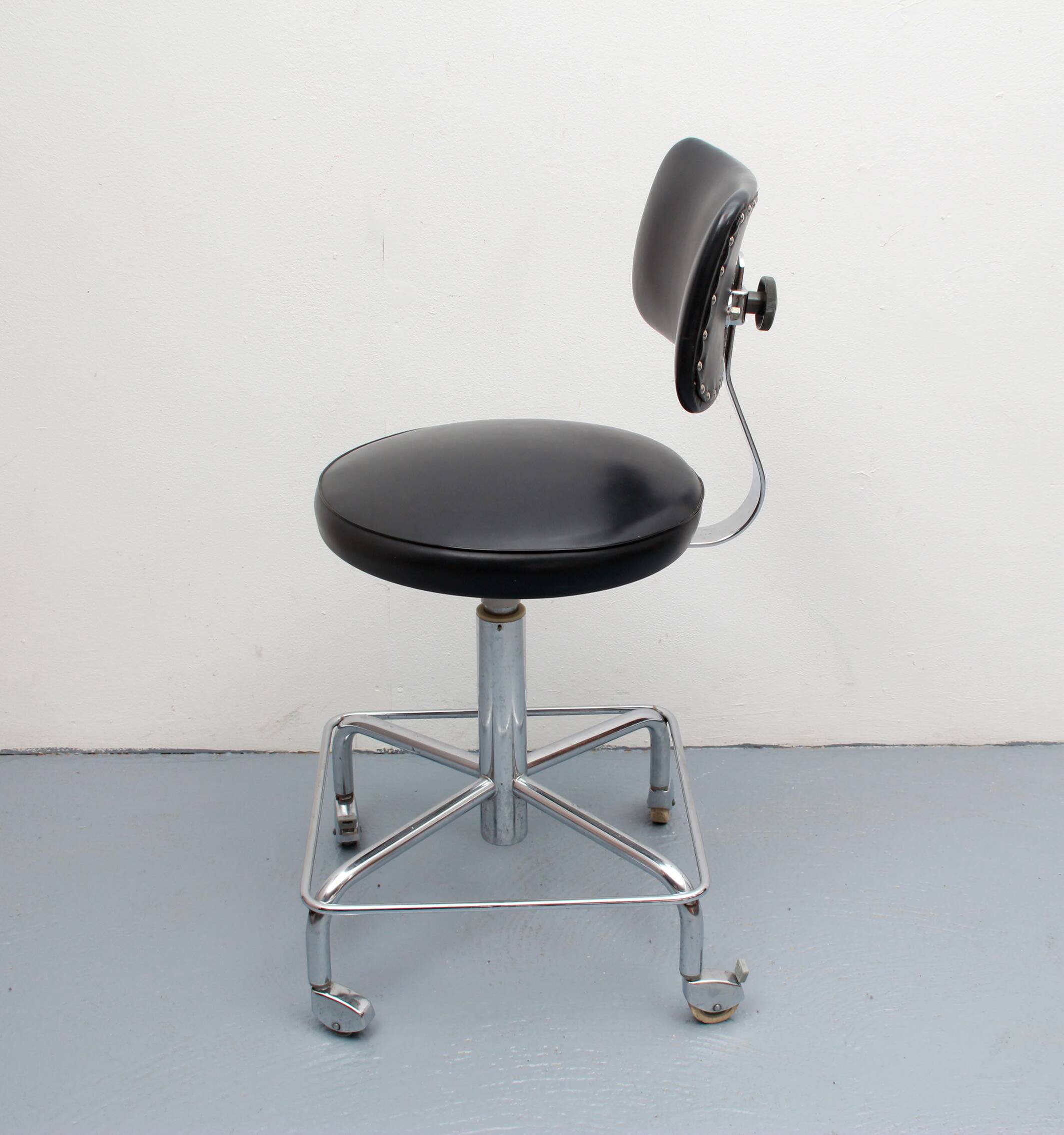 1960s office swivel chair in black