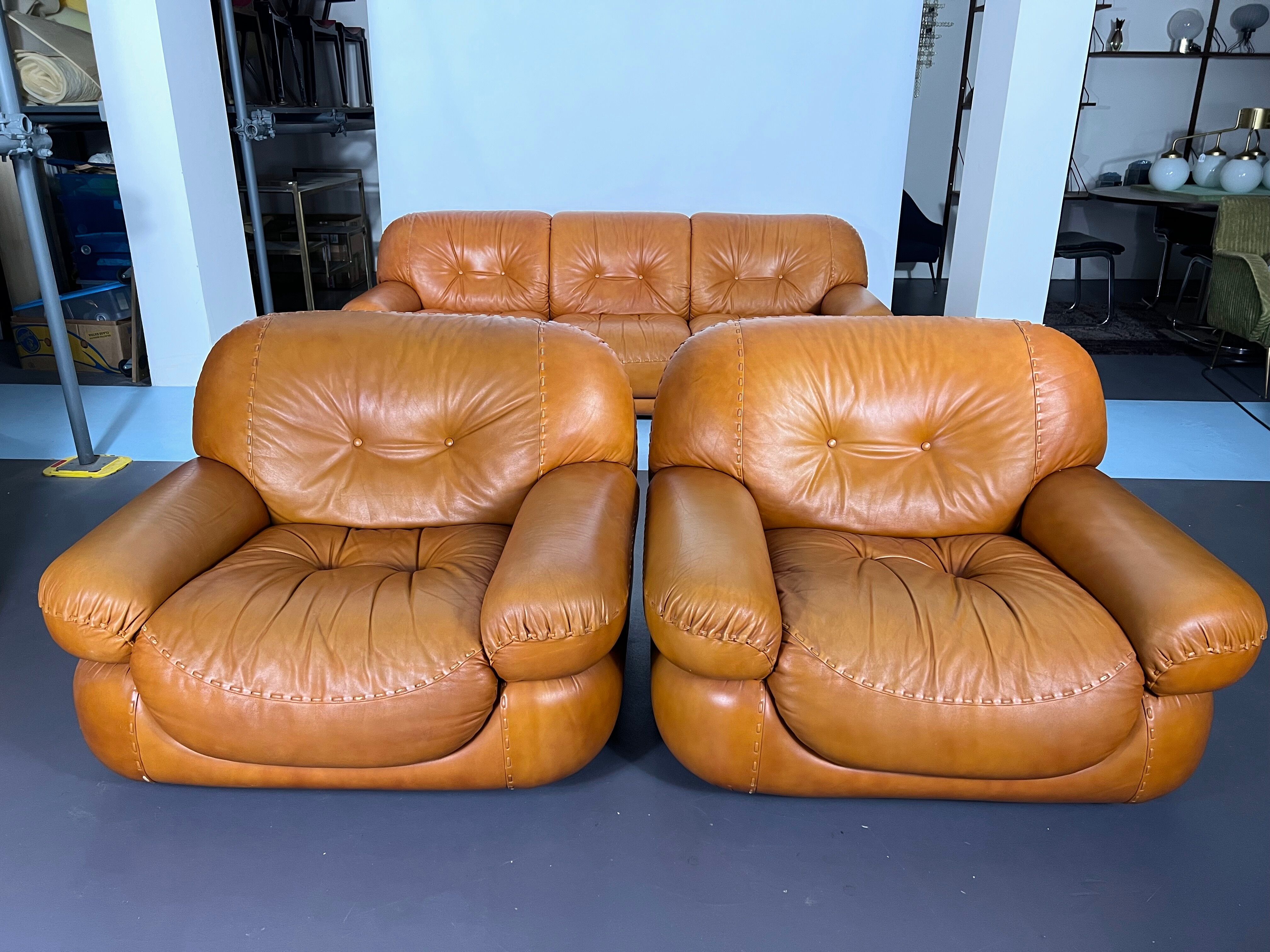 Sofa set in cognac leather by Sapporo for Mobil Girgi,  Italy 1970s