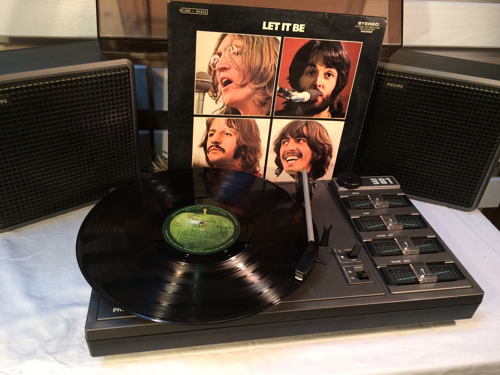 Record player / Vintage Electrophone Philips 381 - Perfect condition - Year 1972