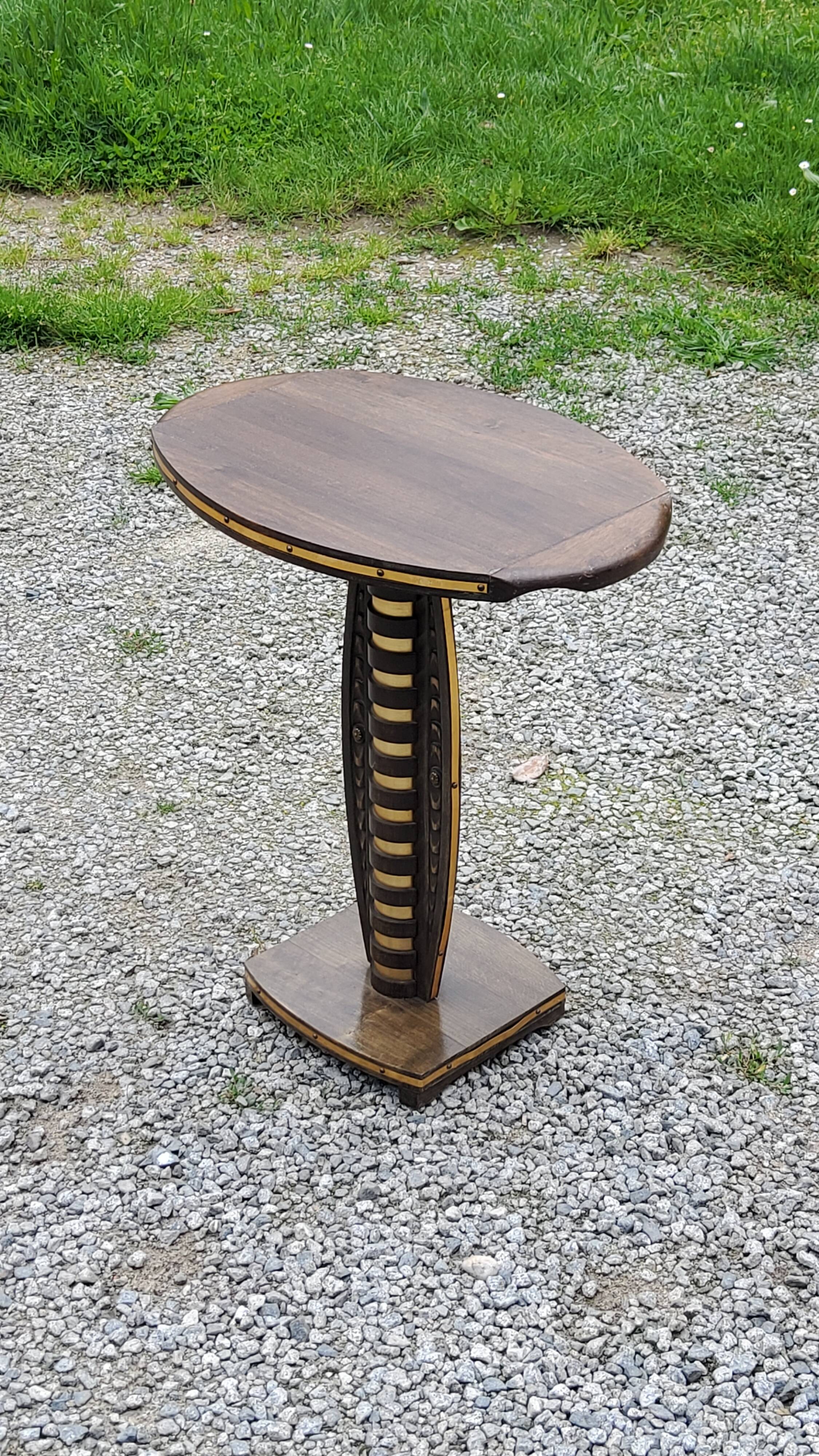 Art deco style pedestal table in beech and gold metal