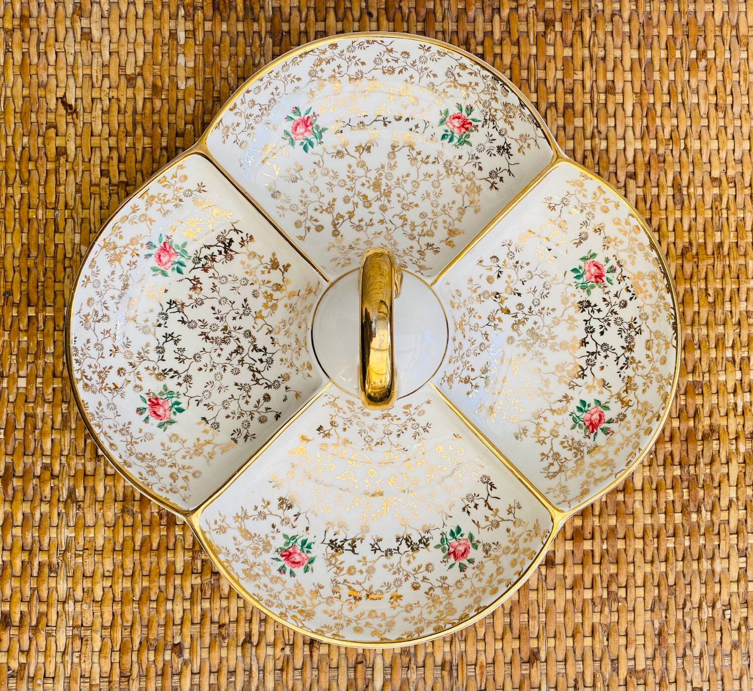 Compartmented serving dish