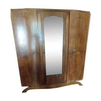 Armoire vintage