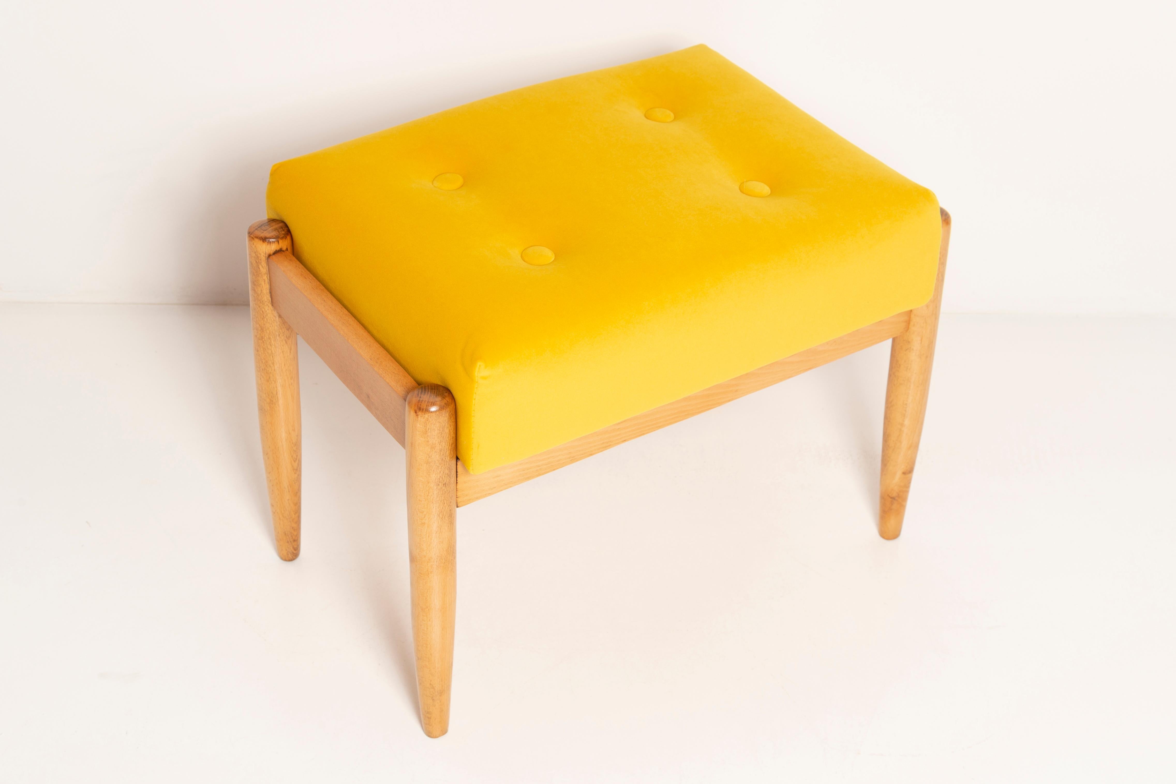 Vintage mustard yellow stool mid-century, Edmund Homa, 1960s