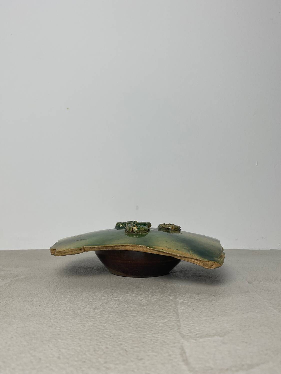 Glazed ceramic flowerpot vase