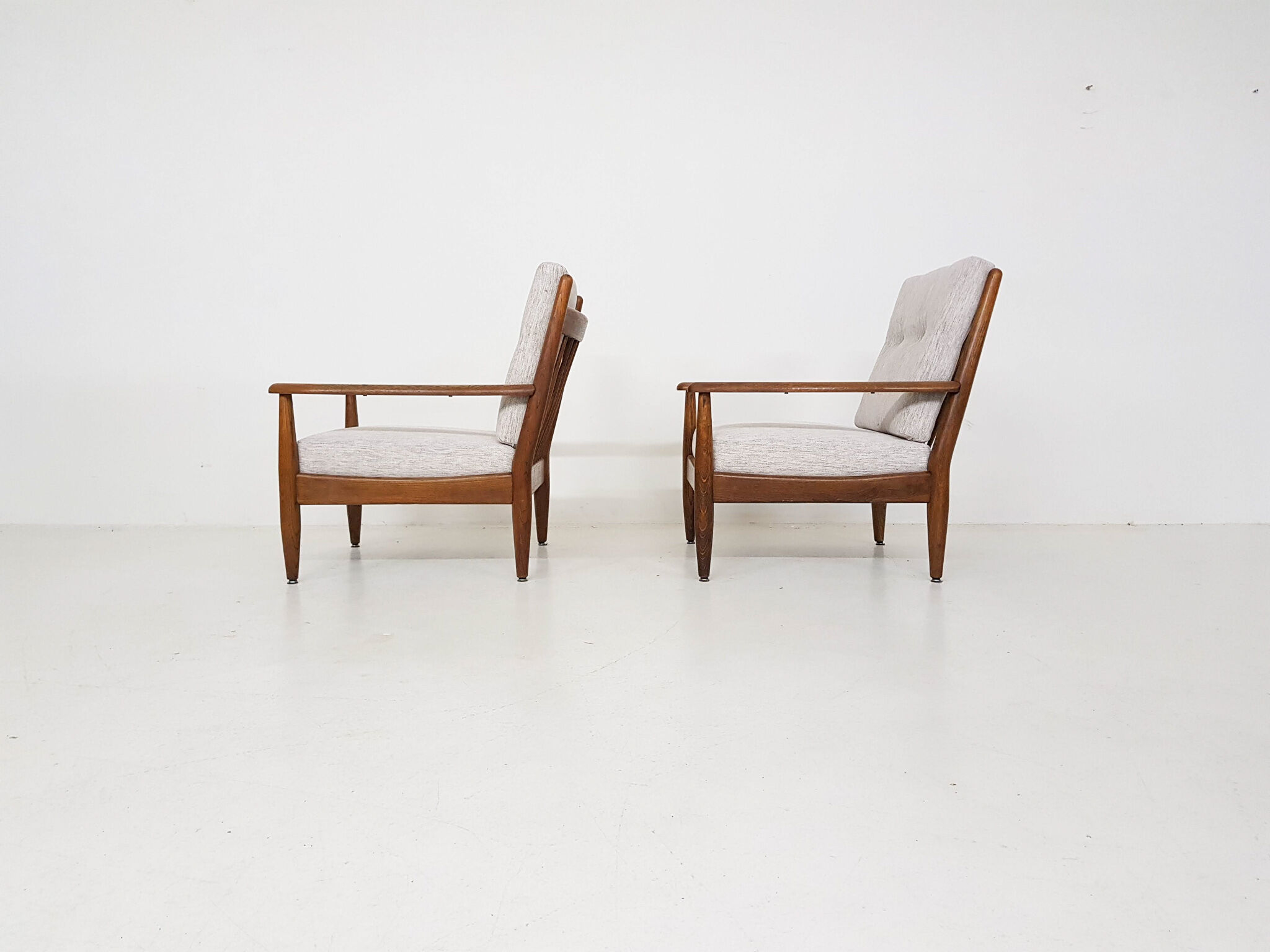 Set of 2 oak lounge chairs, The Netherlands 1960’s