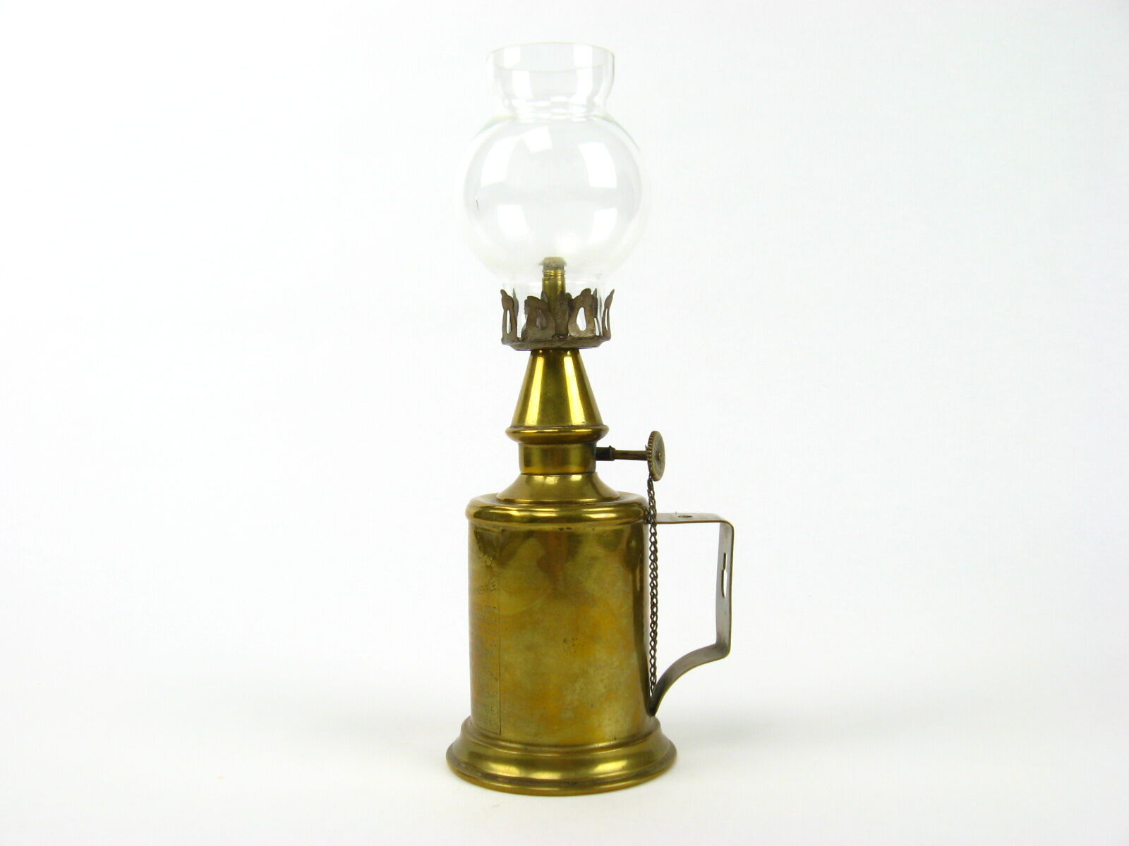 Kerosene pigeon lamp