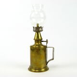 Kerosene pigeon lamp