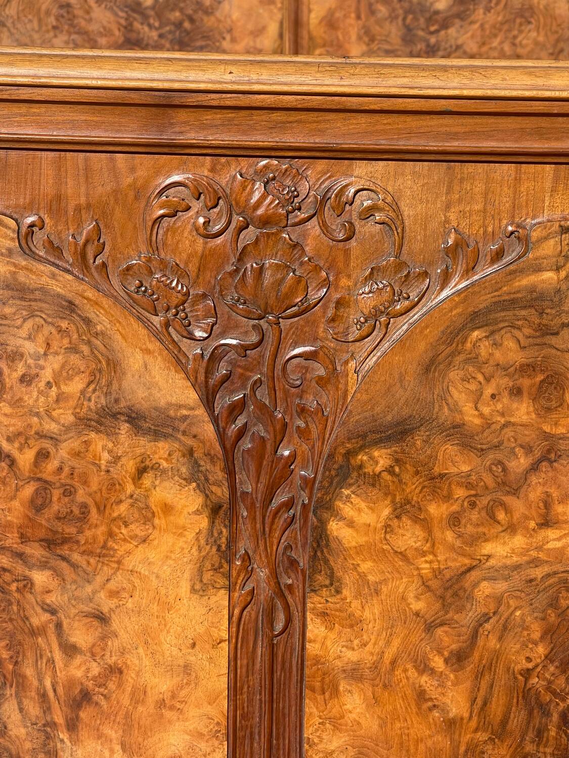 Paire de Lits Style Art Nouveau