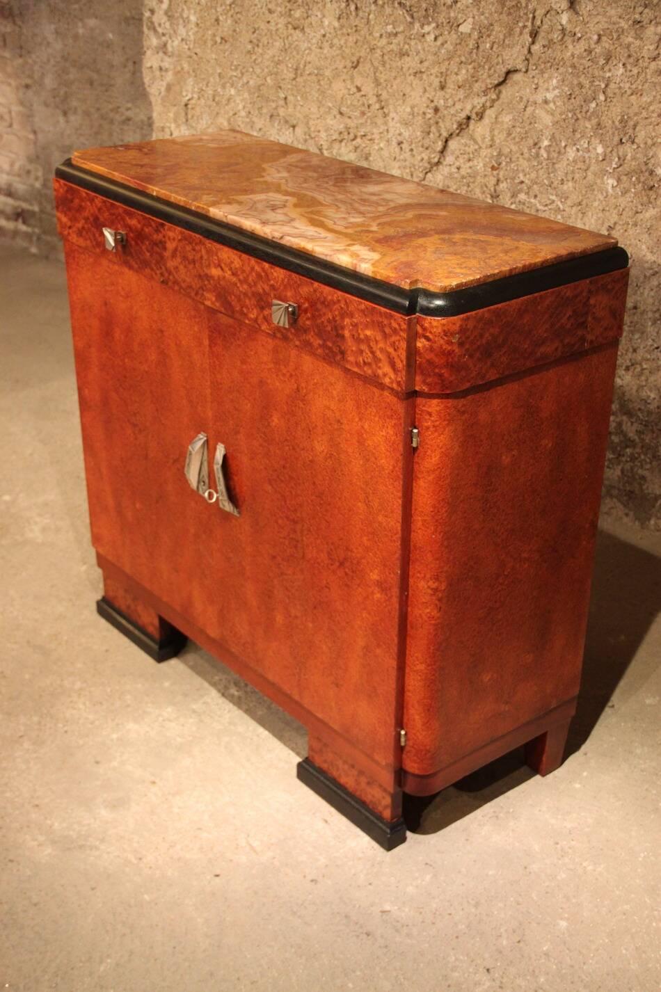 Art Deco sideboard in amboyna burl