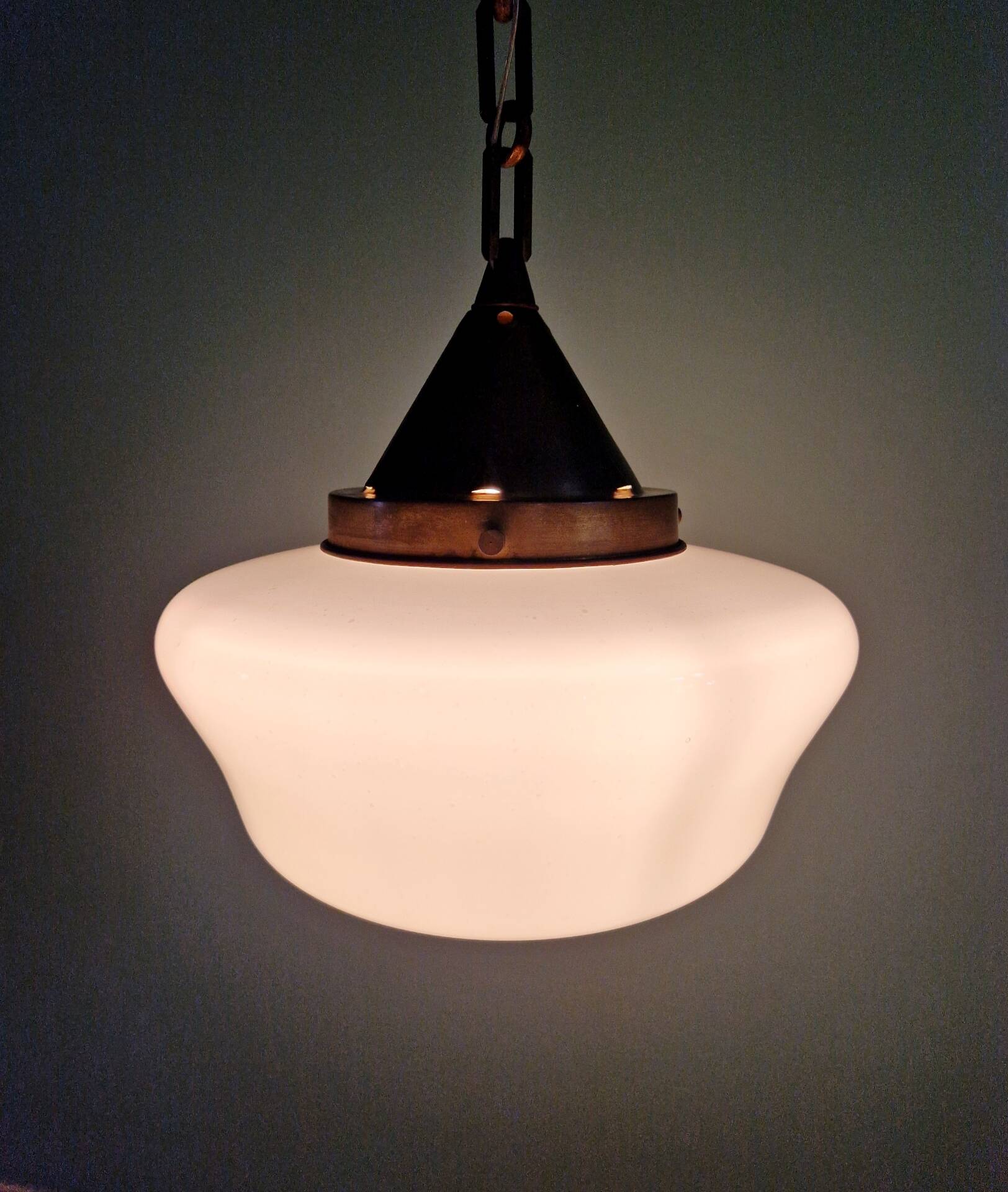 Art Deco suspension in white opaline, 1920s