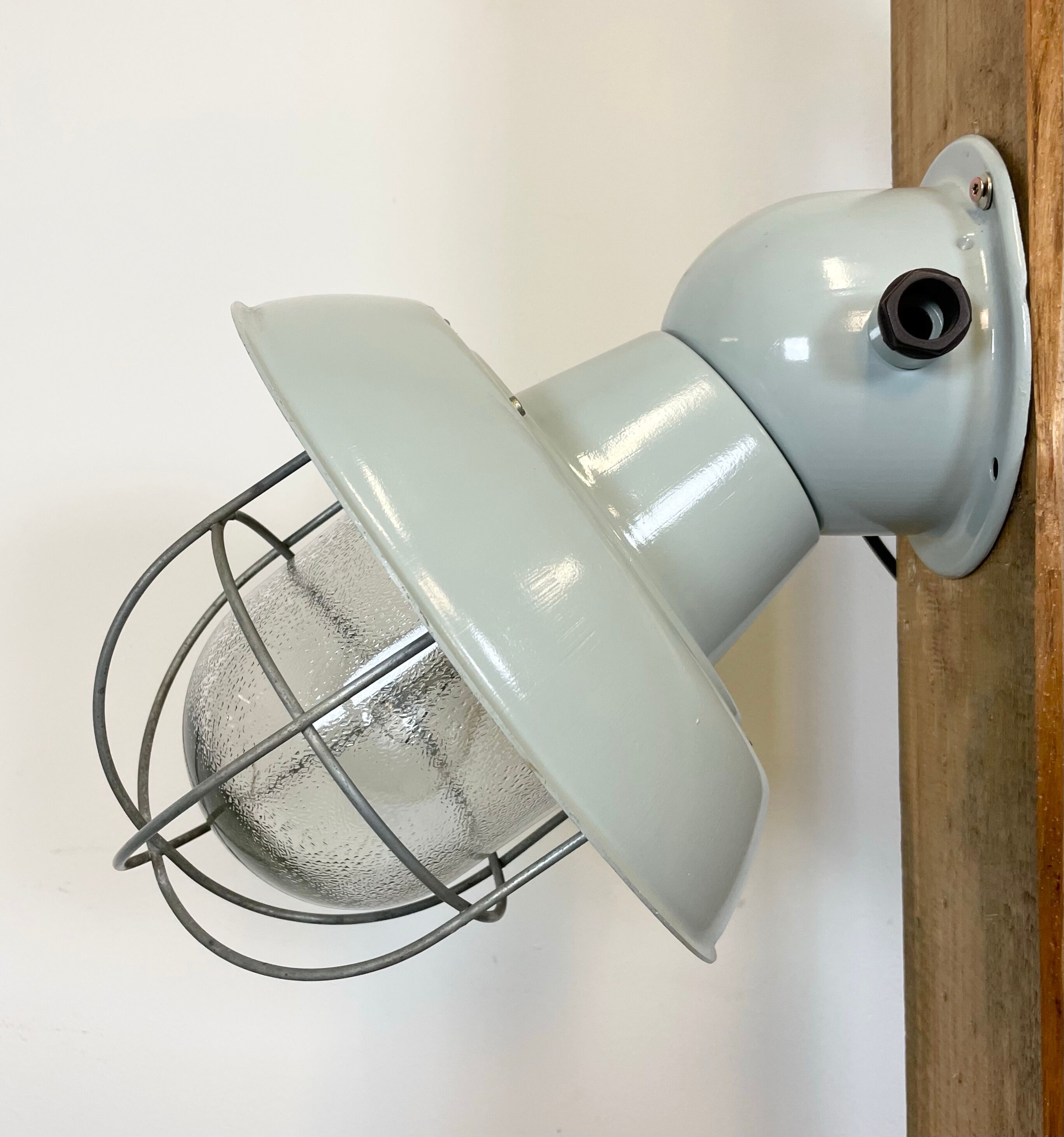 Industrial aluminum wall lamp, 1960s