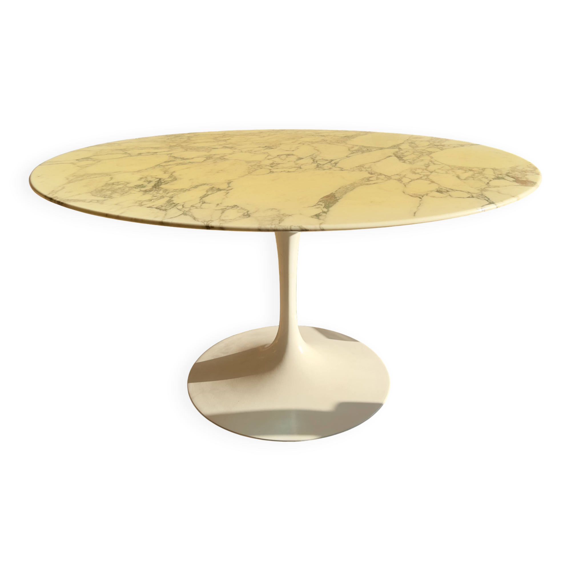 Knoll round tulip dining table – marble top
