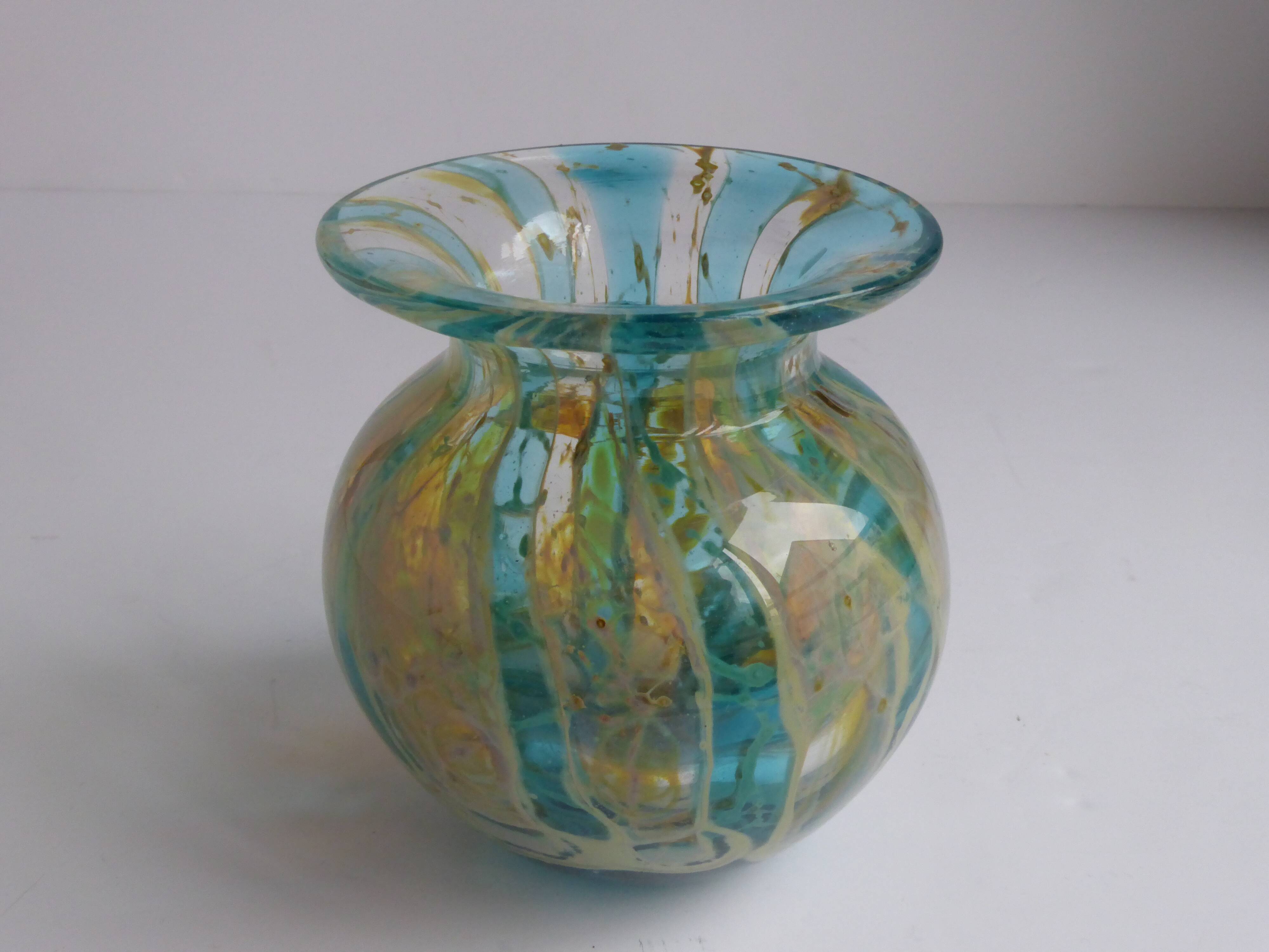 Small molino blown glass vase