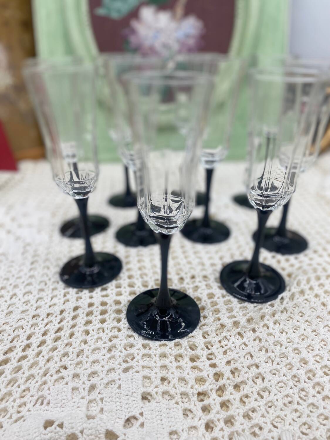 10 champagne flutes