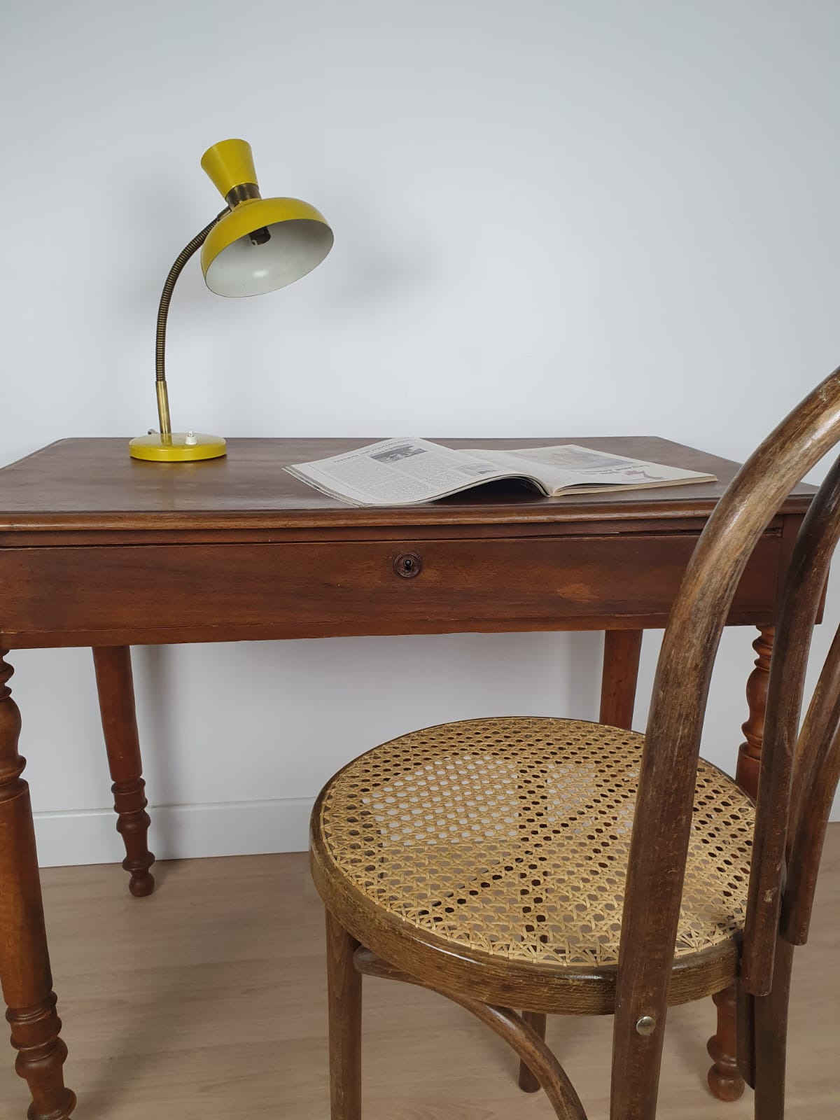 Old Small table/desk