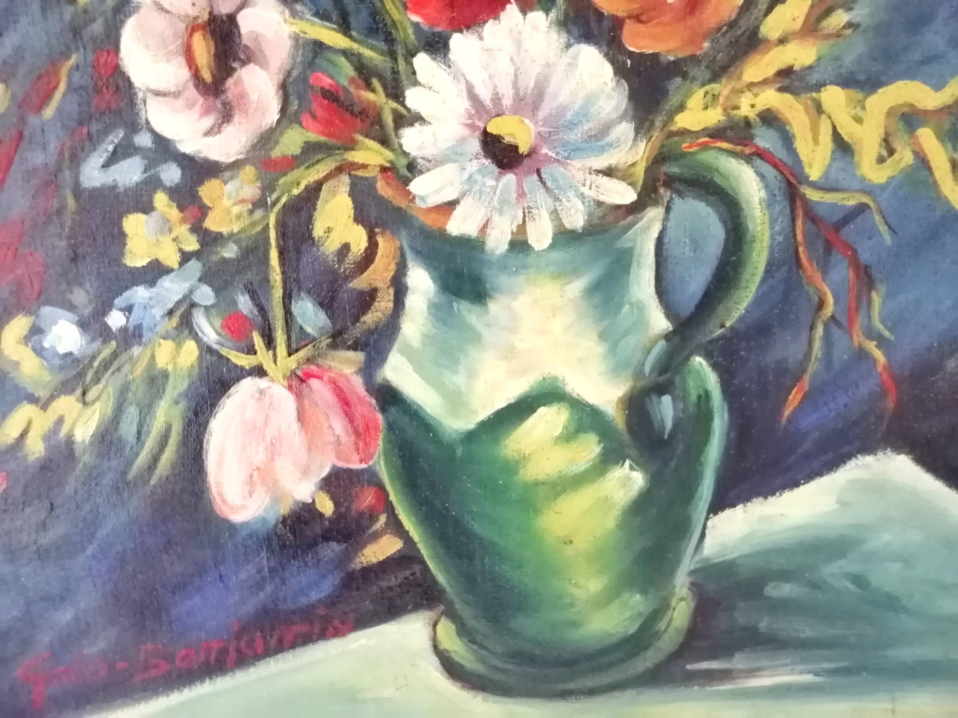 Ancient bouquet of flowers table