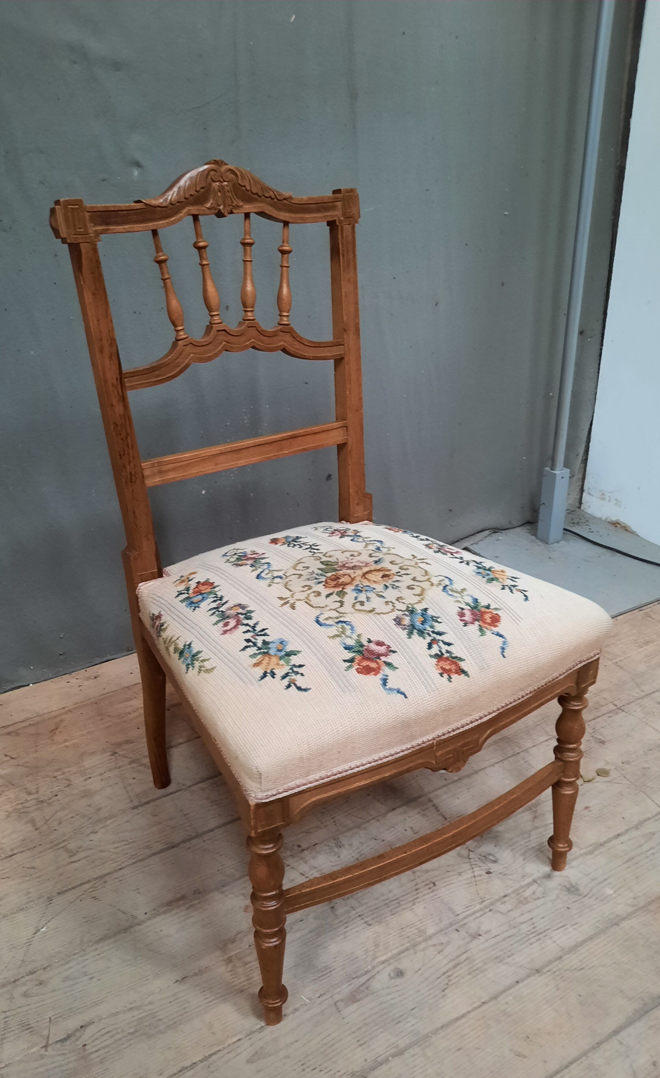 Upholstered low chair