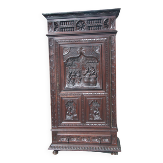 Carved oak bonnetière, late 19th century