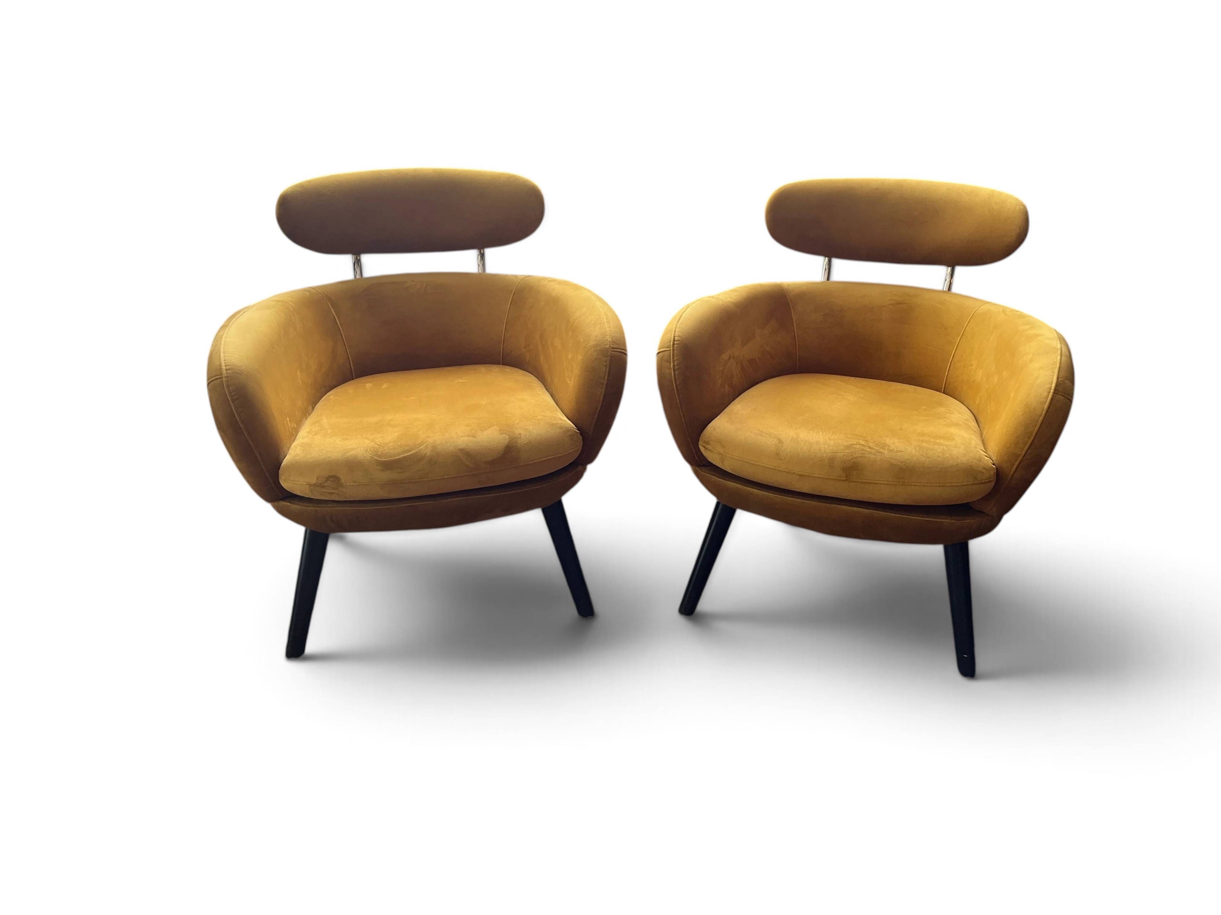 Vintage pair of mustard velvet armchairs from the 20th century.