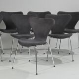 Set of 8 chairs model 3107 by Arne Jacobsen