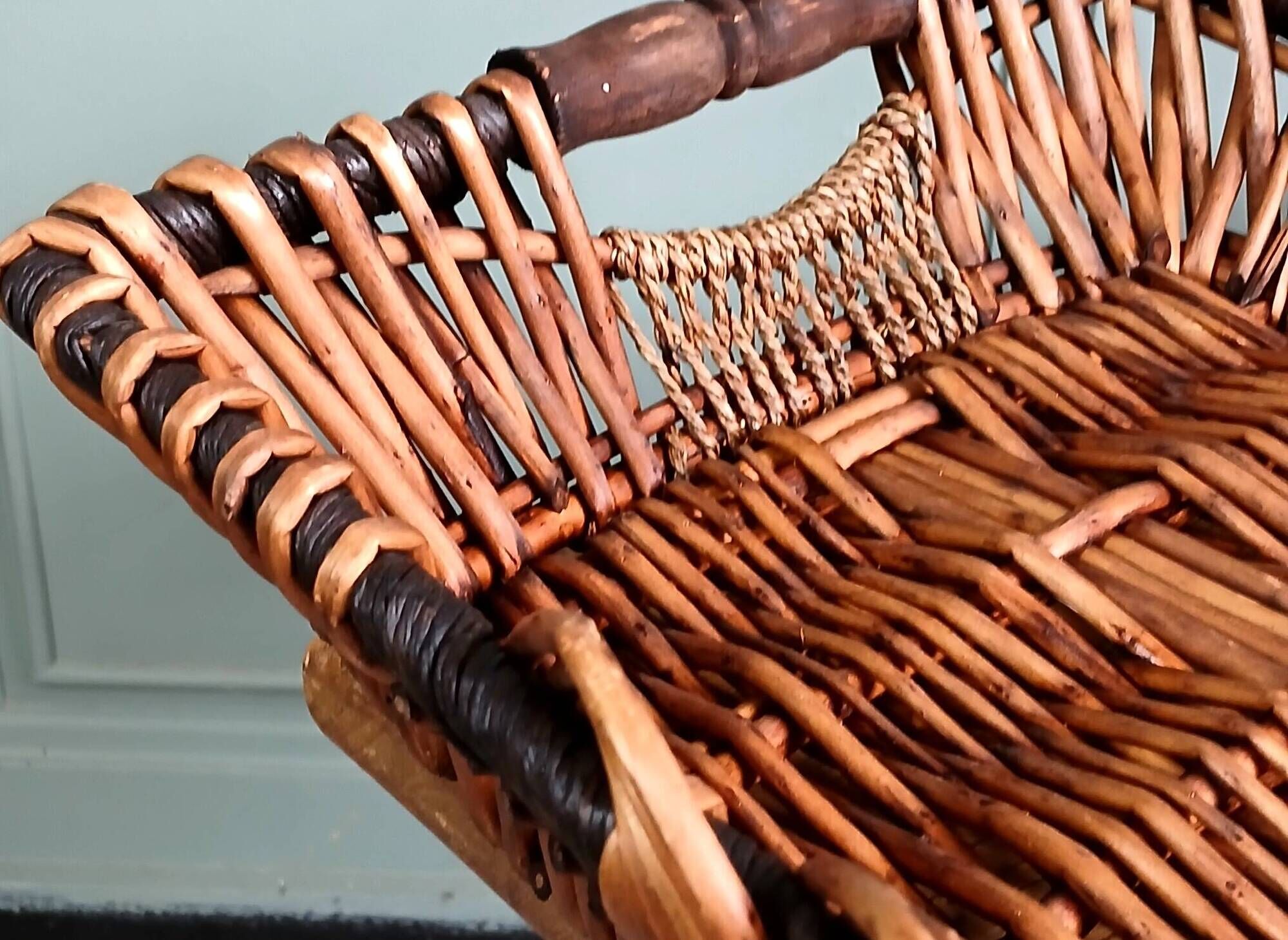 Rectangular wicker basket tray, rope & wood