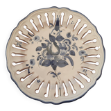 Openwork plate.