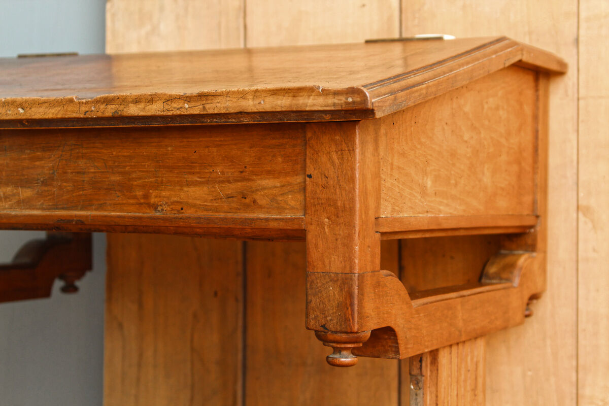 Foreman's desk, nineteenth century