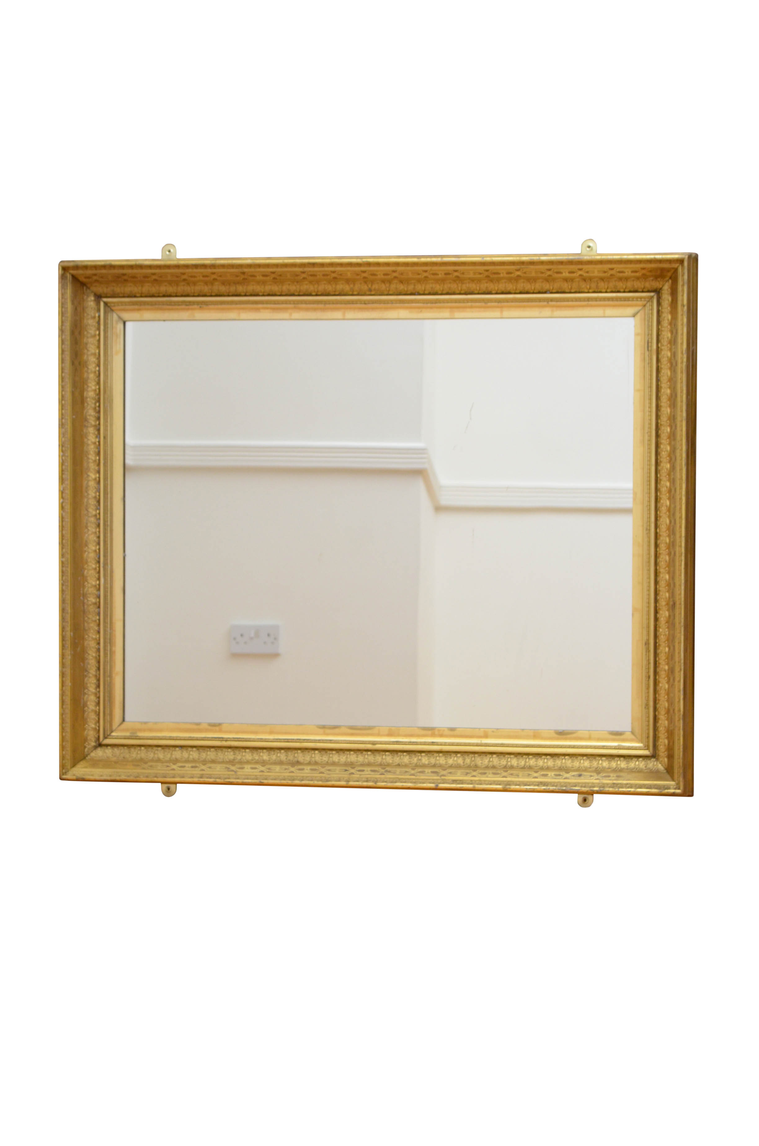 Miroir mural en bois doré français - 86x105cm