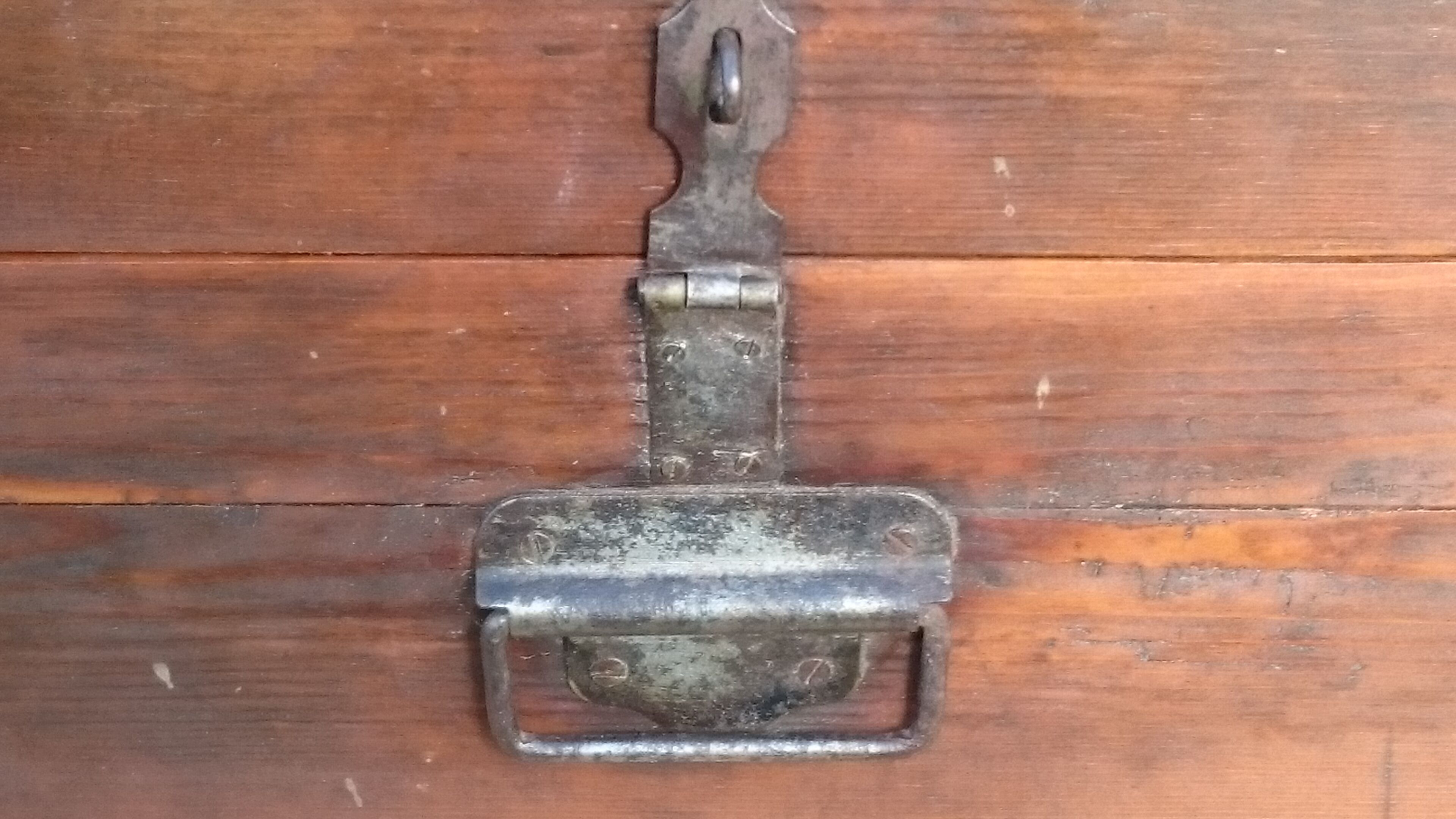 Wooden chest 20th cty