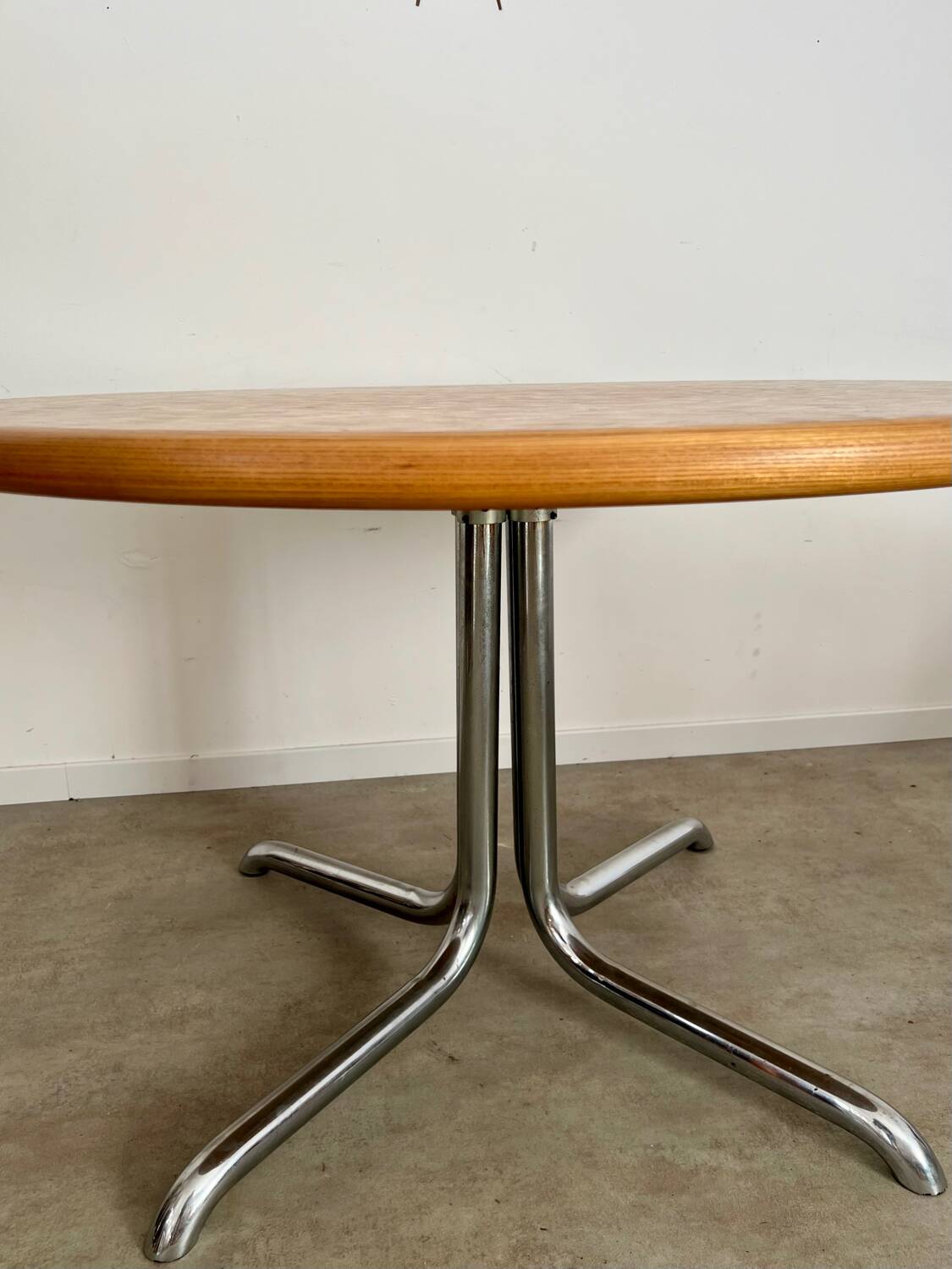 Table en bois marqueté et bois, design Dieter Waeckerlin Idealheim, années 70