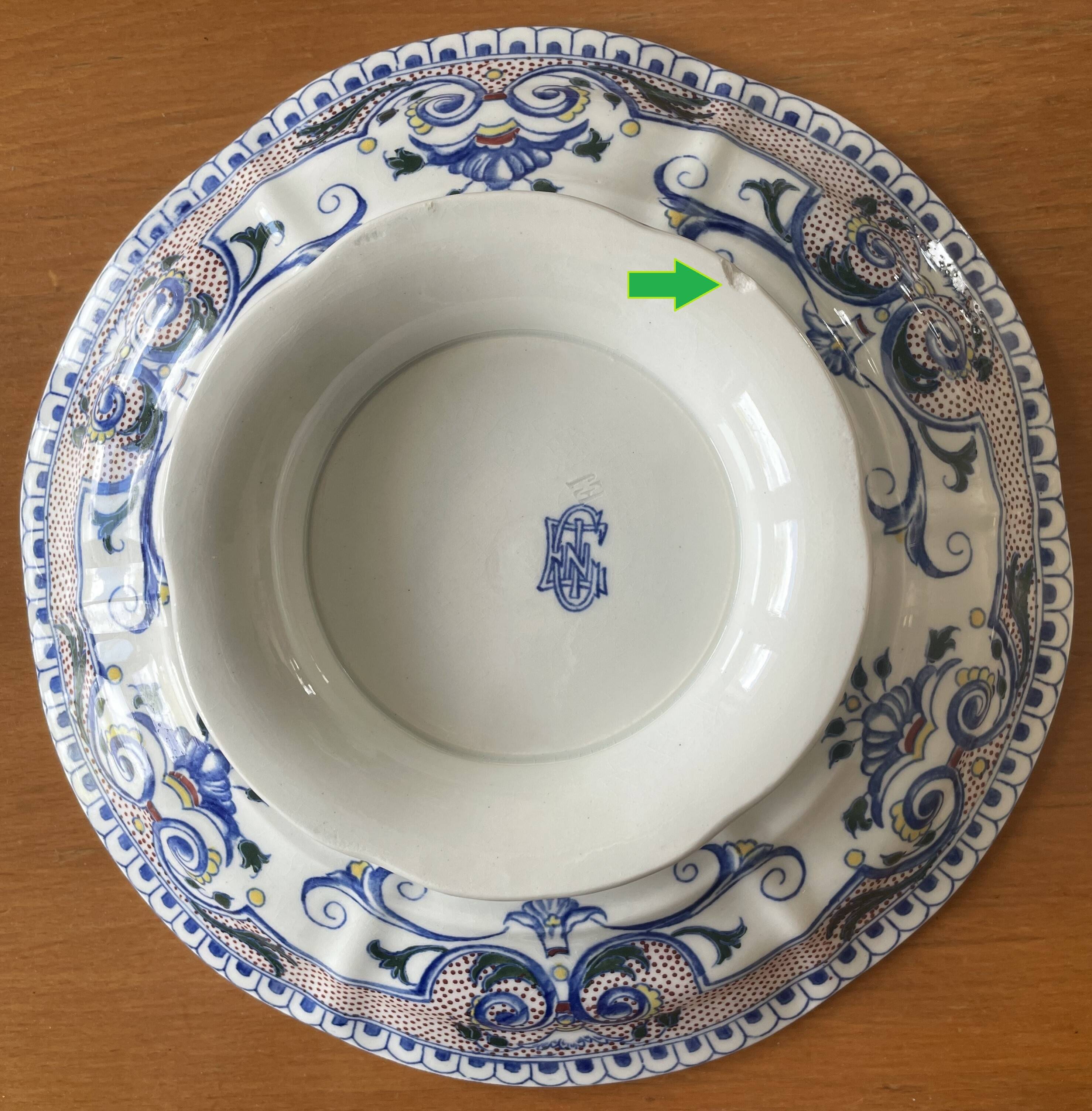 Antique Gien earthenware fruit bowl