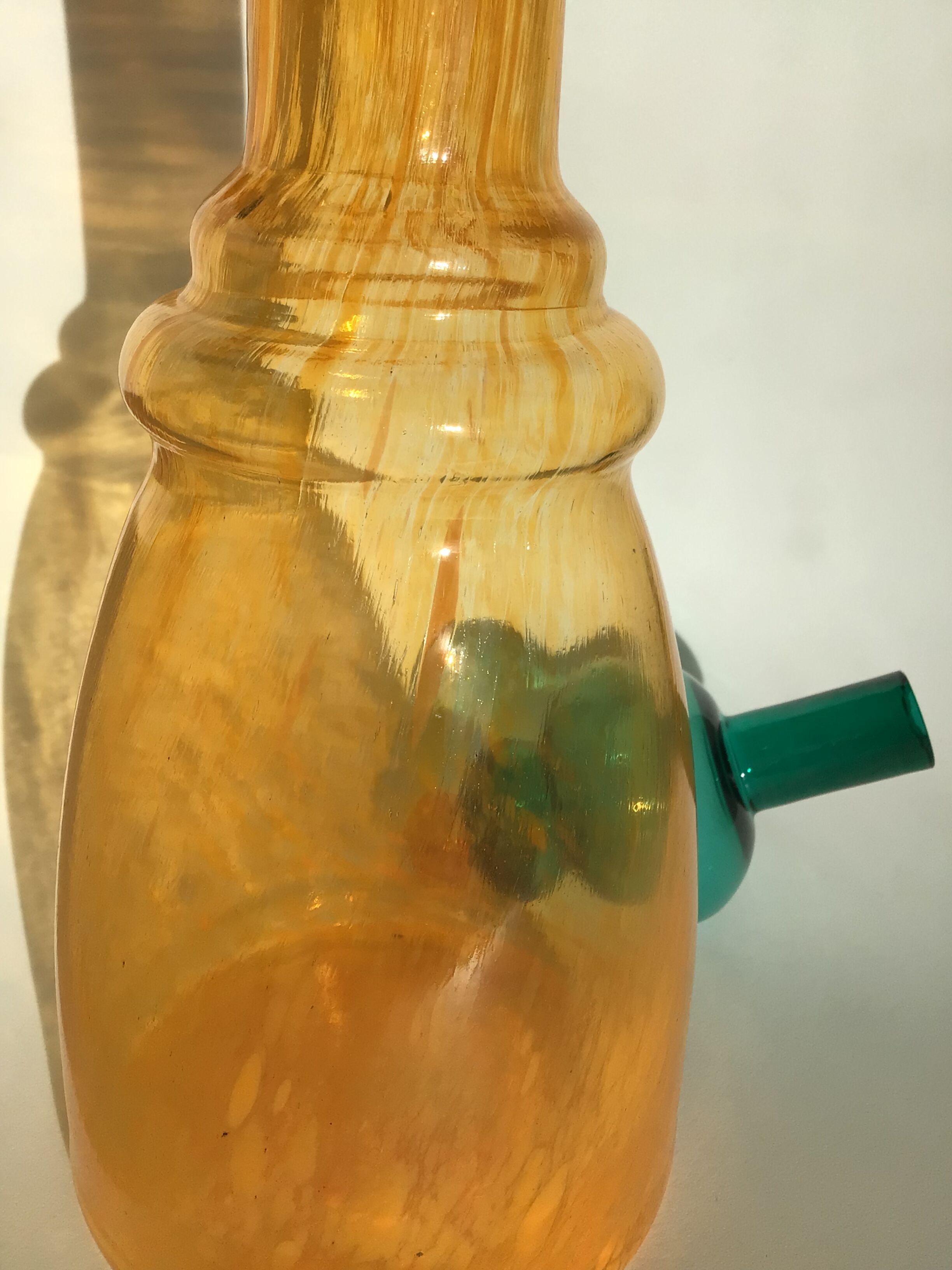 Carafe colorée hauteur 36cm
