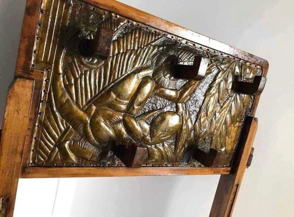 Vestiaire ancien cuivre et bois, meuble porte manteaux vintage pour entrée