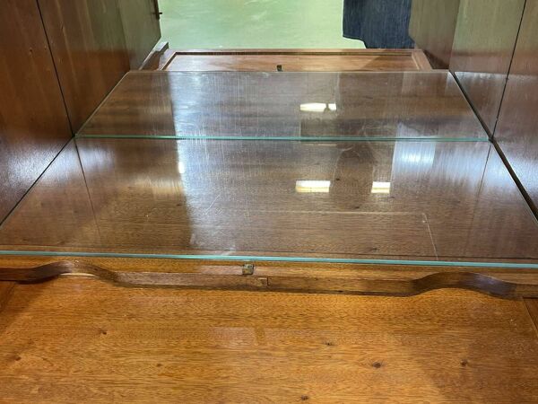 Buffet bar anglais des années 1950 en noyer et loupe de noyer