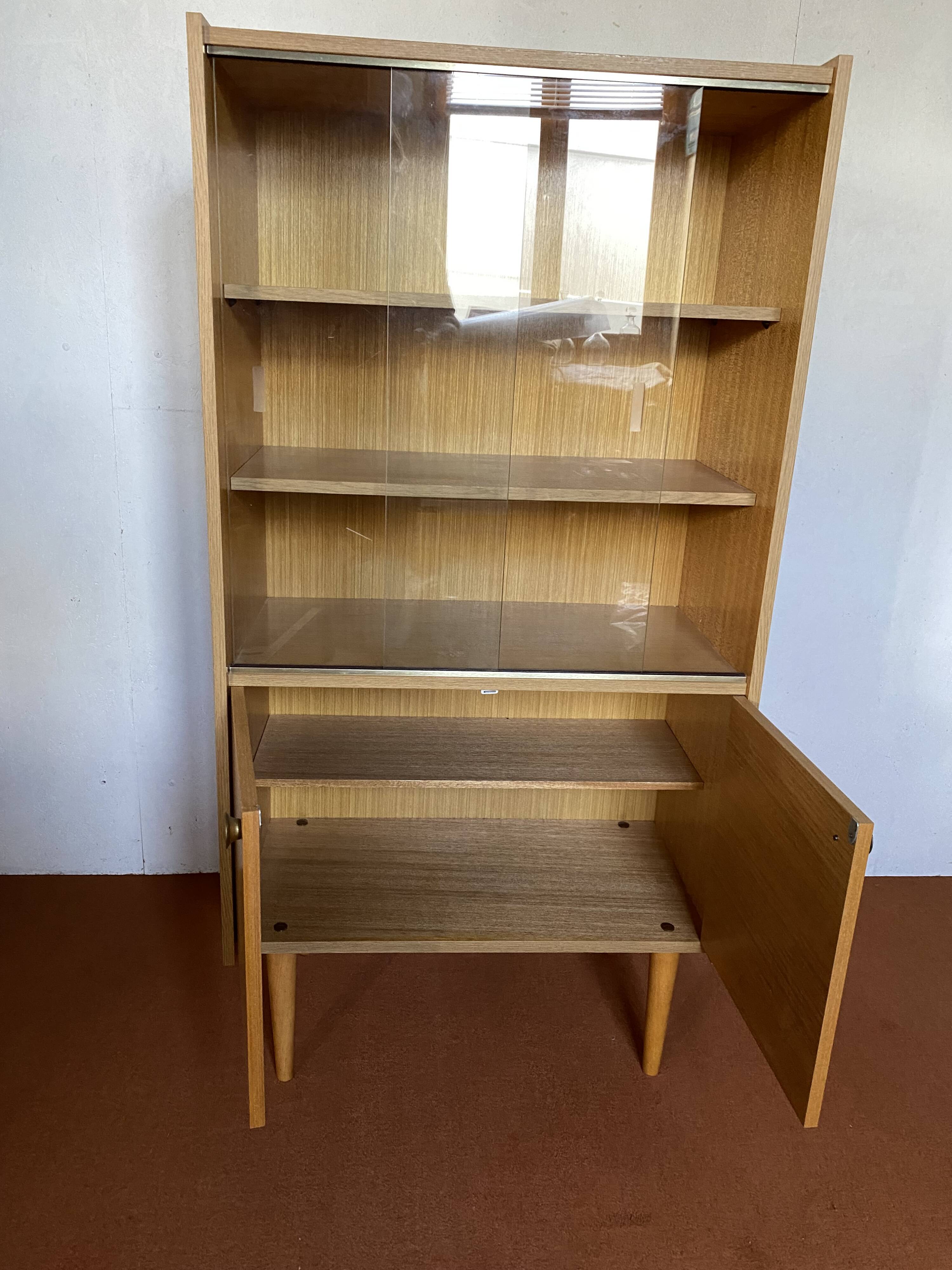 Small showcase bookcase 1950/1960