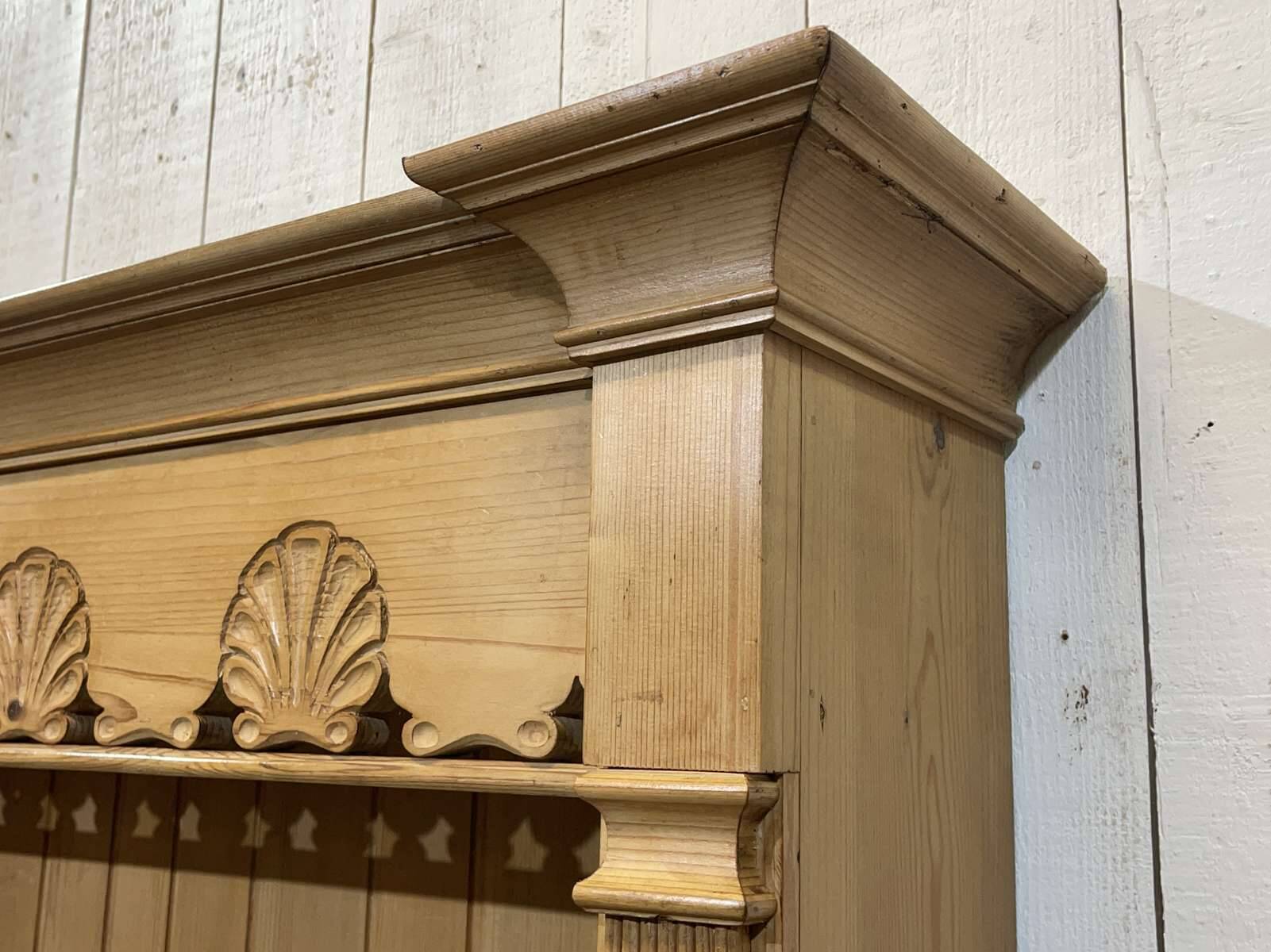 English fir dresser top from the 1980s