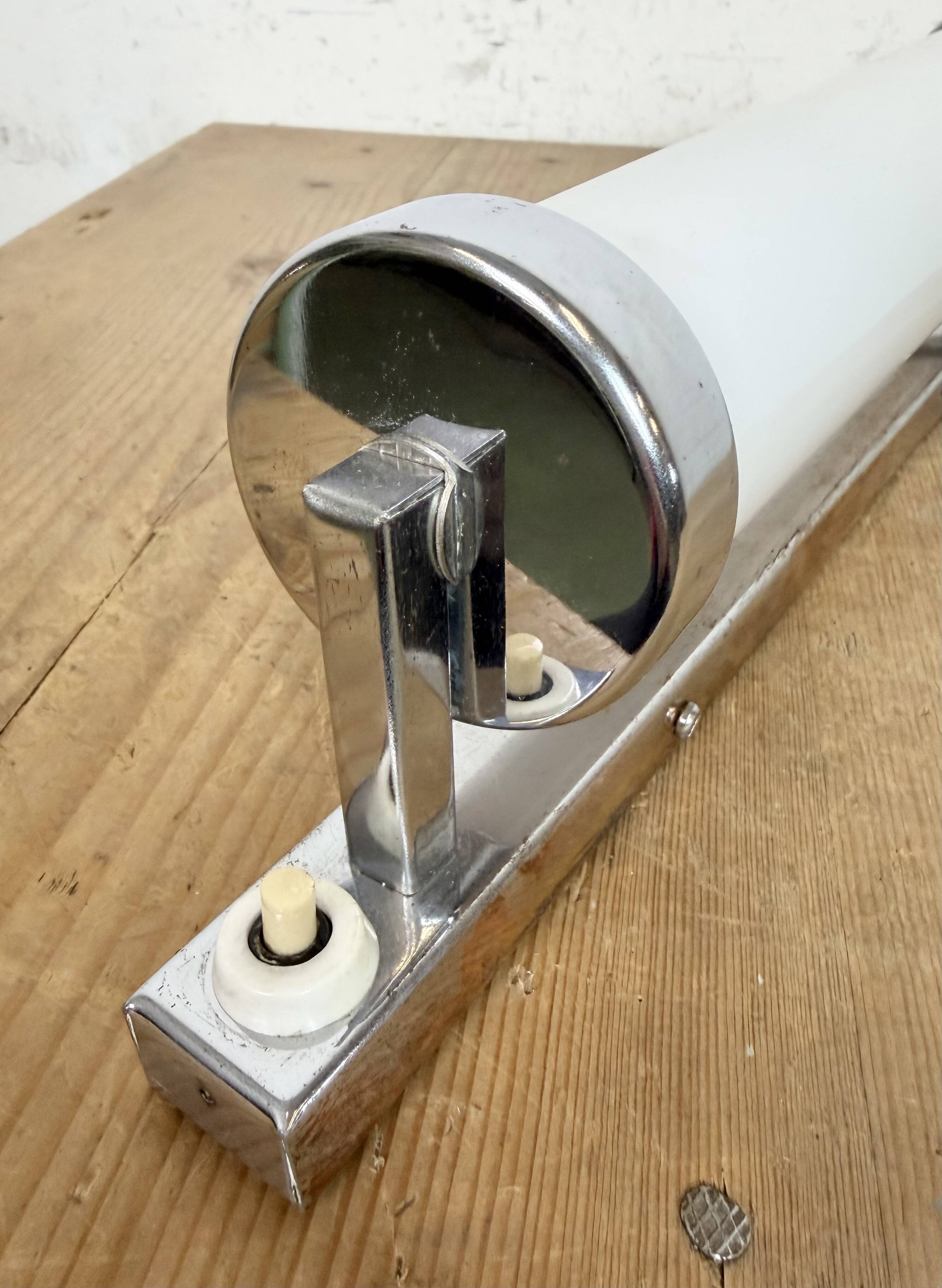 Applique murale Art Déco vintage en verre opale, années 1930