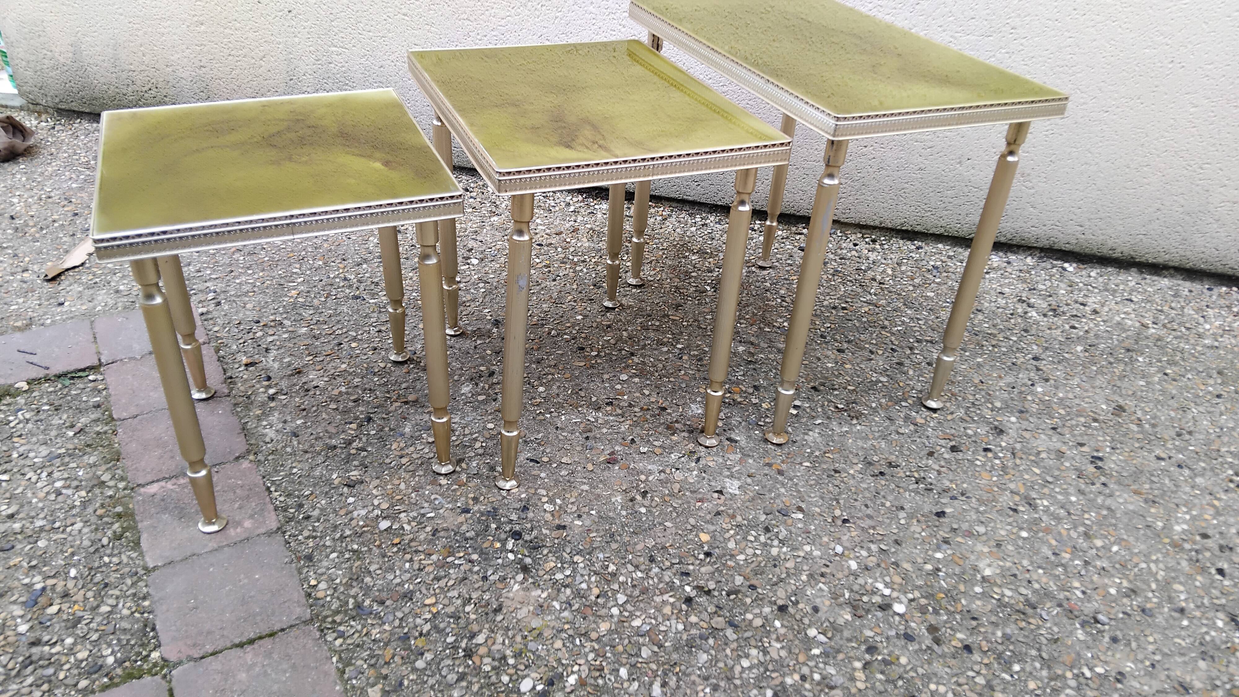 Vintage nesting table from the 70s.